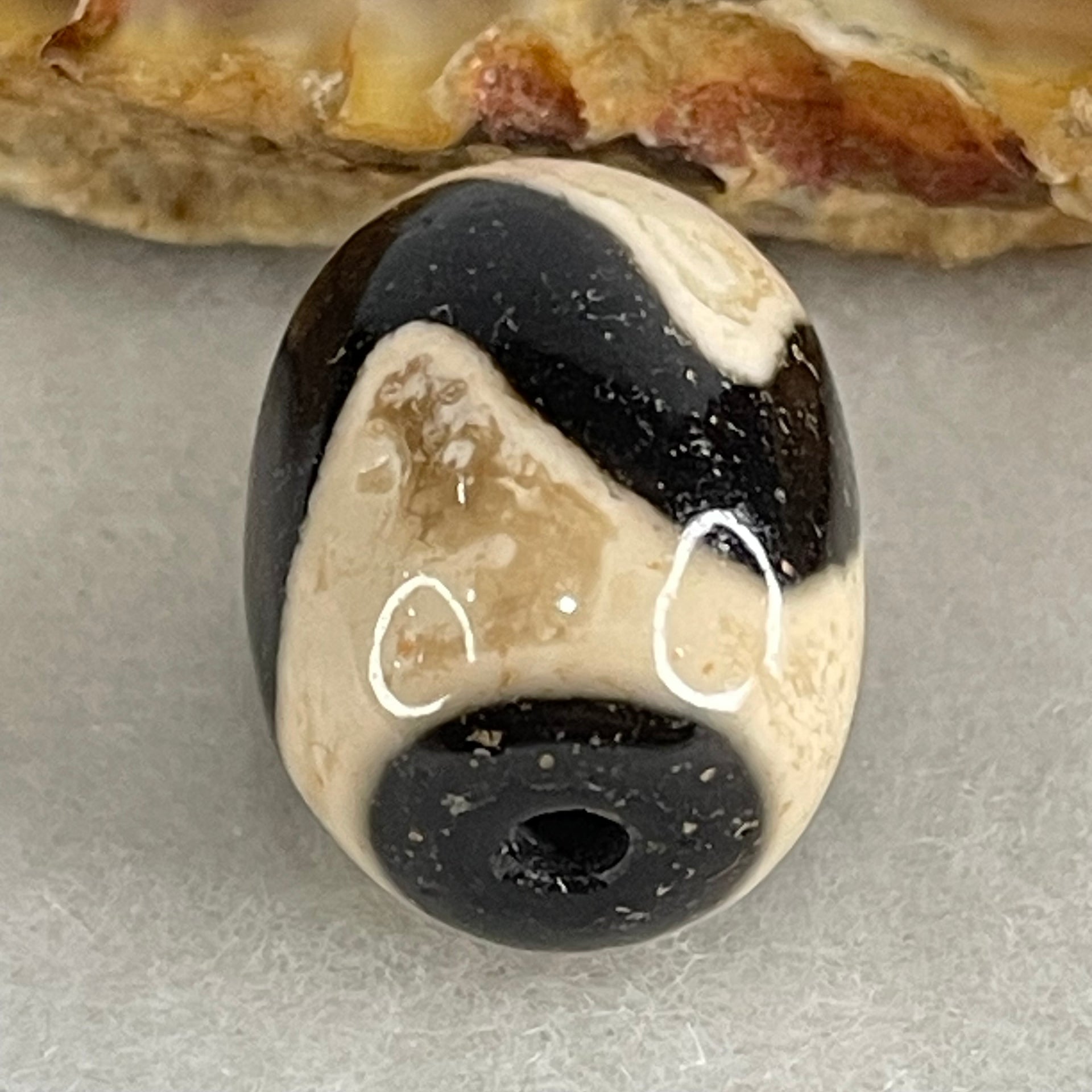 Natural Powerful Tibetan Old Oily Agate Tiger Tooth Daluo Dzi Bead Heavenly Master (Tian Zhu) 虎呀天诛 4.66g 17.5 by 13.2mm - Huangs Jadeite and Jewelry Pte Ltd