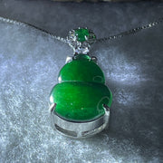 Natural Type A Omphacite Green Jadeite Hulu Necklace in S925 Silver | (5.62g | 42cm S925 | 16.8 x 12.1 x 4.0mm | Health, Abundance & Negative Energy Absorber, Feng Shui Prosperity & Longevity Necklace) - Huangs Jadeite and Jewelry Pte Ltd