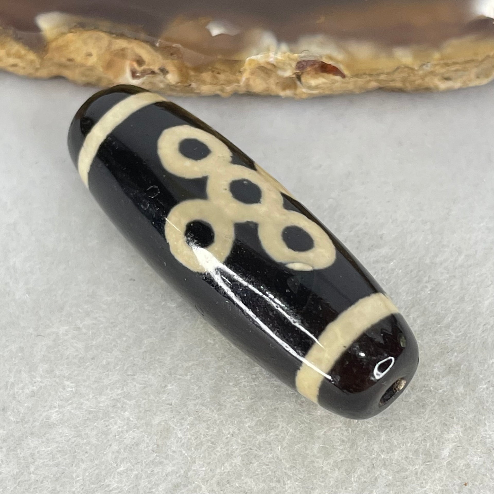 Natural Powerful Tibetan Old Oily Agate 5 Eyes Lightning Dzi Bead Heavenly Master (Tian Zhu) 五眼闪电天珠  10.91g 40.2 by 13.6mm - Huangs Jadeite and Jewelry Pte Ltd