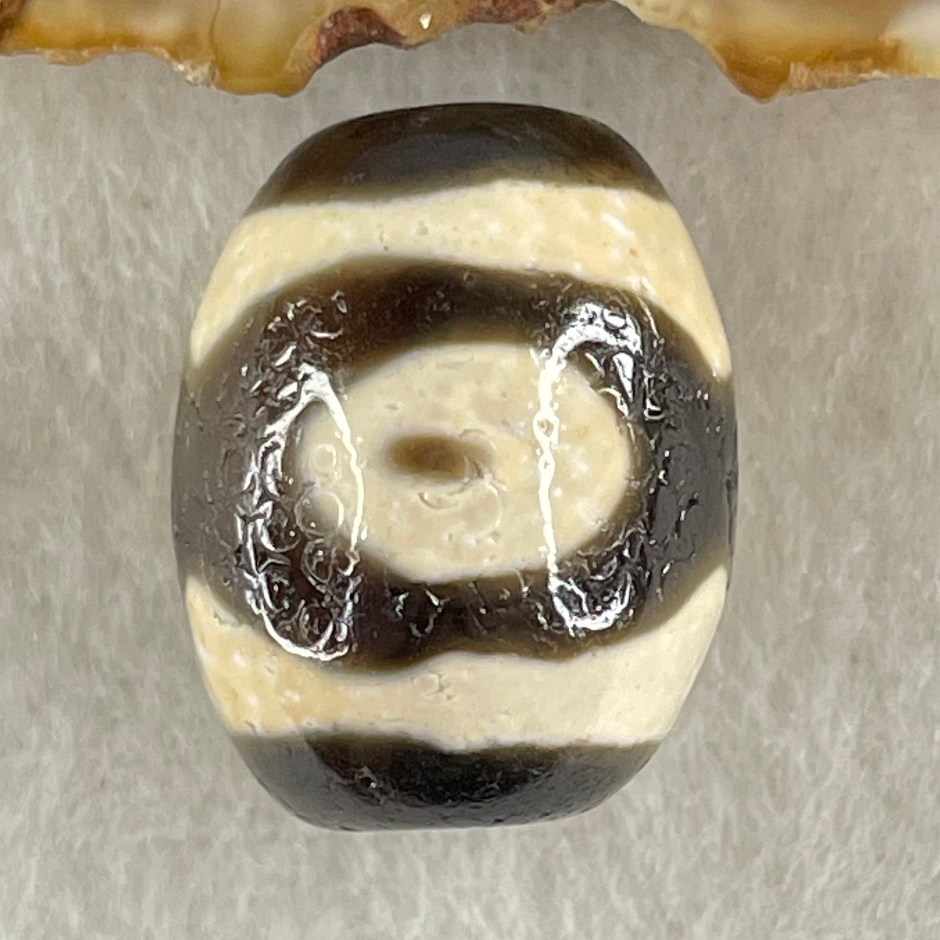 Natural Powerful Tibetan Old Oily Agate 3 Eyes Dzi Bead Heavenly Master (Tian Zhu) 三眼天诛 7.61g 20.1 by 16.1mm - Huangs Jadeite and Jewelry Pte Ltd