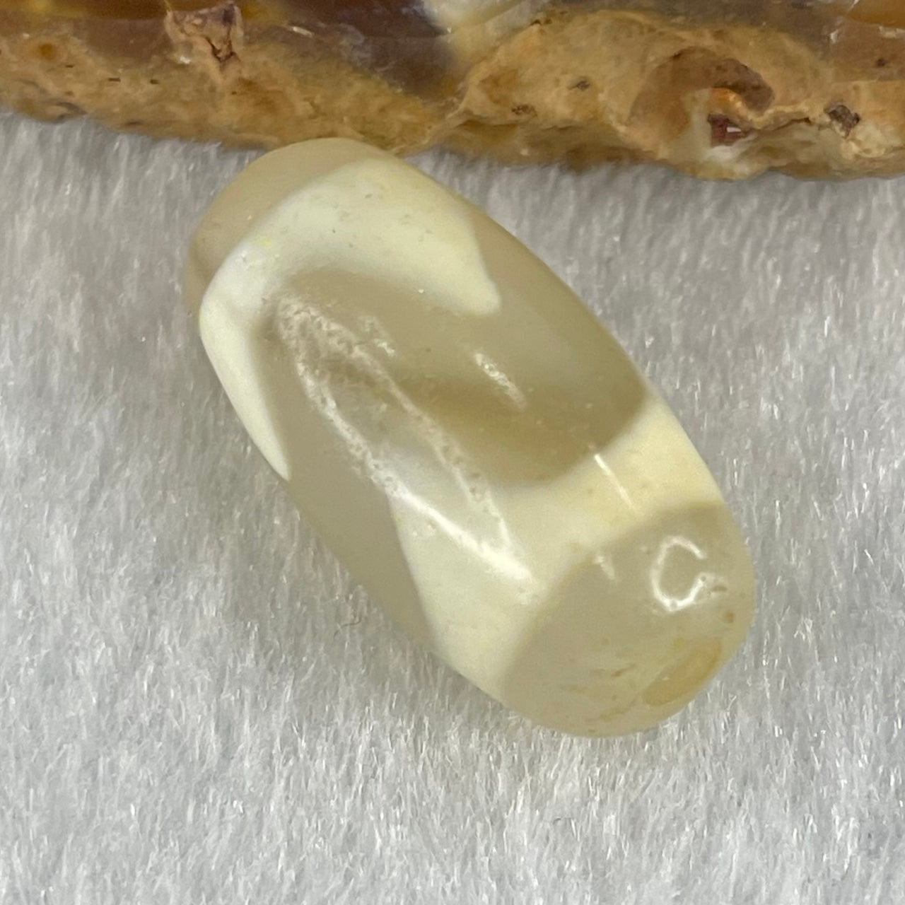 Natural Powerful Tibetan Old Oily Agate Tiger Tooth Daluo Dzi Bead Heavenly Master (Tian Zhu) 虎呀天诛 2.99g 20.1 by 10.1mm - Huangs Jadeite and Jewelry Pte Ltd