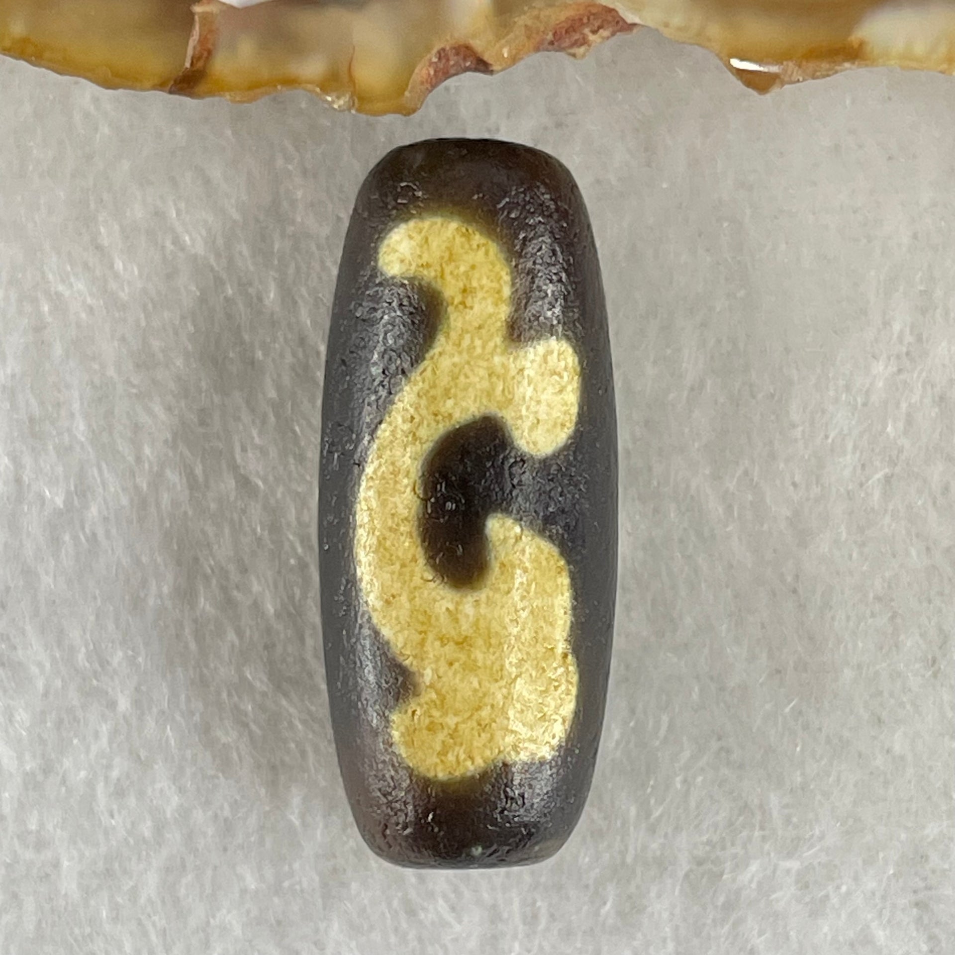 Natural Powerful Tibetan Old Oily Agate Green Tara Dzi Bead Heavenly Master (Tian Zhu) 绿度母天珠 5.76g 27.8 by 11.6mm - Huangs Jadeite and Jewelry Pte Ltd