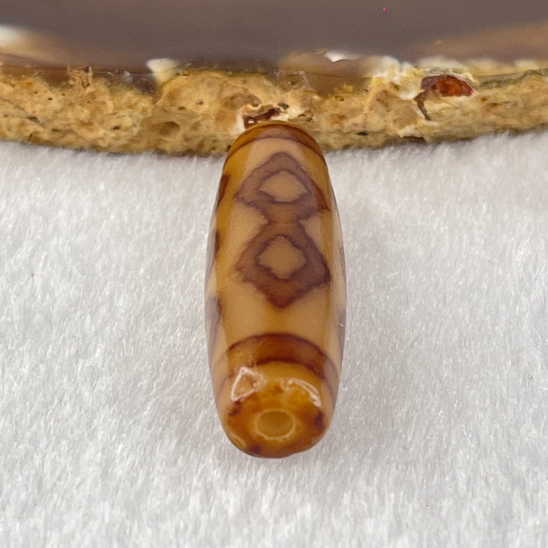 Natural Powerful Tibetan Old Oily Agate 6 Eye with 4 Eye Vajra Dzi Bead Heavenly Master (Tian Zhu) 六眼加四眼金刚杵天诛 8.27g 38.8 by 11.8mm - Huangs Jadeite and Jewelry Pte Ltd