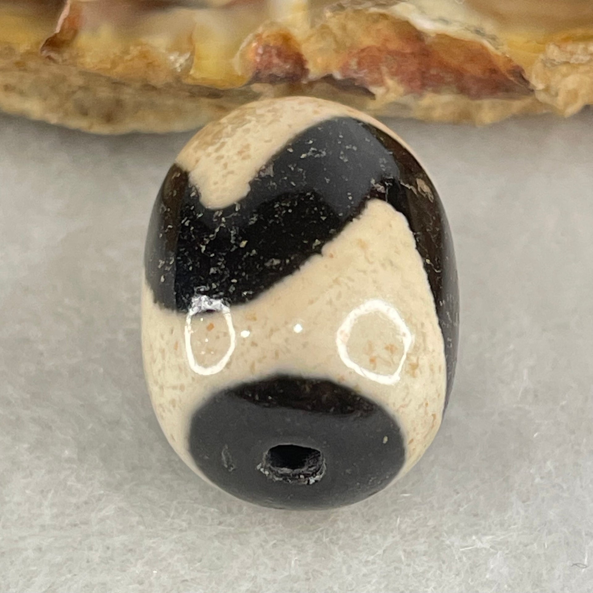 Natural Powerful Tibetan Old Oily Agate Tiger Tooth Daluo Dzi Bead Heavenly Master (Tian Zhu) 虎呀天诛 5.24g 17.7 by 13.7mm - Huangs Jadeite and Jewelry Pte Ltd