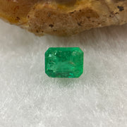 Natural Colombia Green Emerald (Beryl) Cut-Cornered Rectangular step cut 0.60ct 5.5 by 4.4 by 3.5mm - Huangs Jadeite and Jewelry Pte Ltd