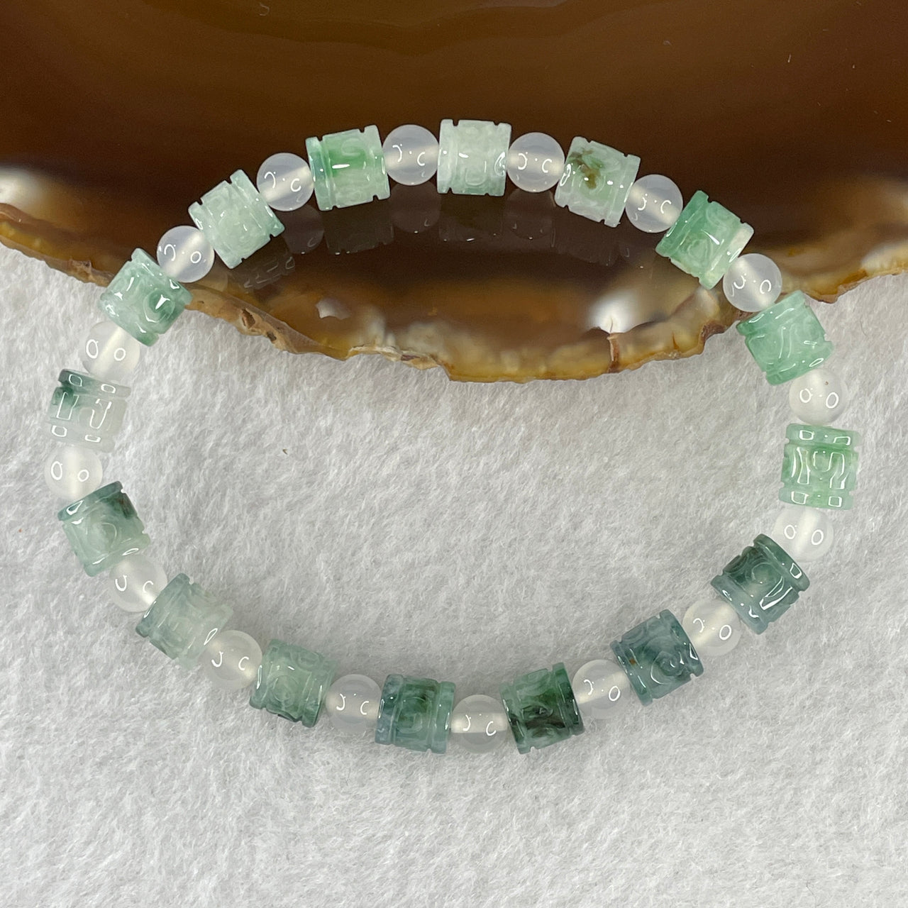 Certified Natural Type A Light Green Jadeite Lulutong Beads with Natural White Agate Beads Bracelet 13.91g 15.5cm 6.1mm 16 Pieces