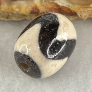 Natural Powerful Tibetan Old Oily Agate Tiger Tooth Daluo Dzi Bead Heavenly Master (Tian Zhu) 虎呀天诛 4.32g 17.4 by 12.8mm - Huangs Jadeite and Jewelry Pte Ltd