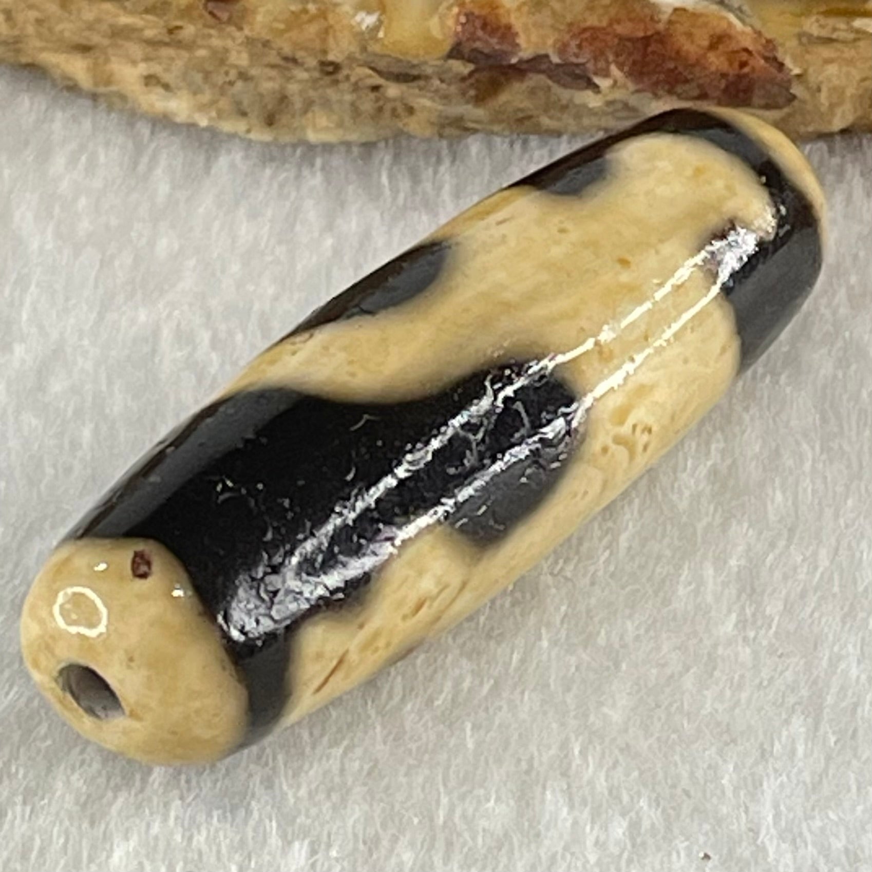 Natural Powerful Tibetan Old Oily Agate Zodiac Horse Dzi Bead Heavenly Master (Tian Zhu) 马天珠 8.44g 38.2 by 12.1mm - Huangs Jadeite and Jewelry Pte Ltd