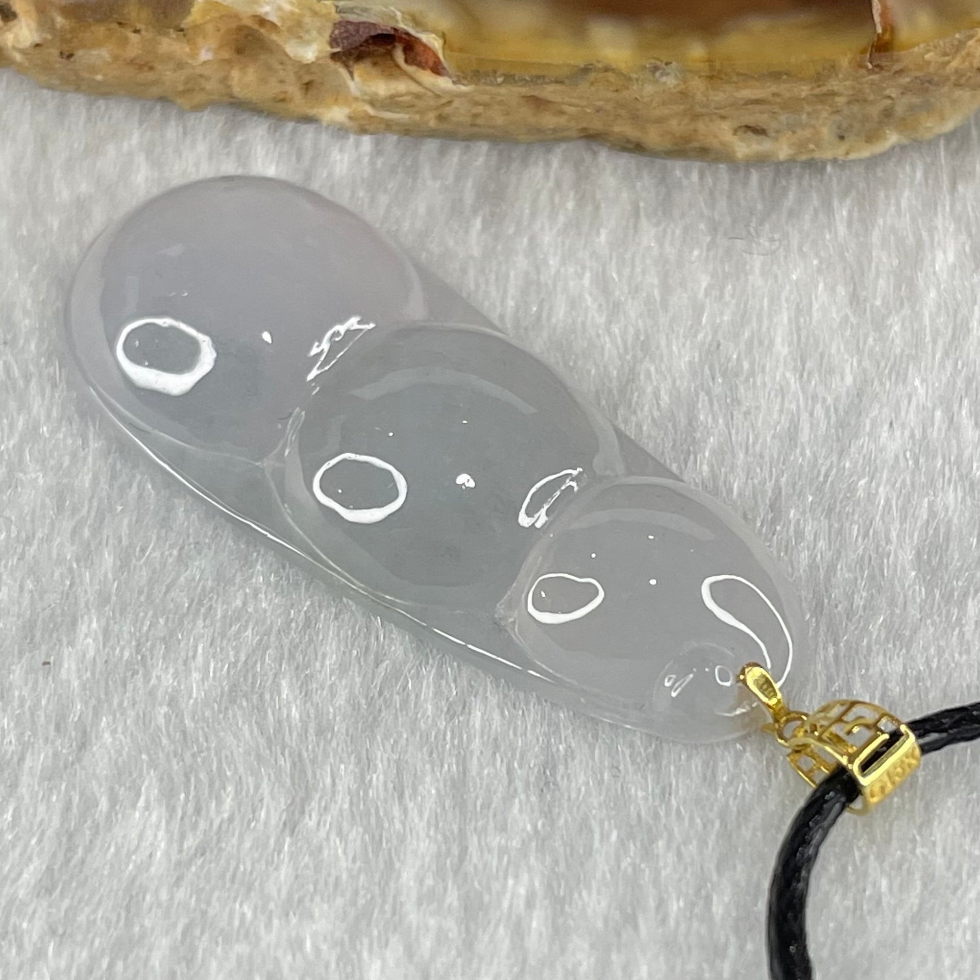 Type A Faint Lavender Jadeite Peapod in 18K Yellow Gold Clasp with String Necklace 4.76g 32.8 by 13.6 by 5.4mm - Huangs Jadeite and Jewelry Pte Ltd