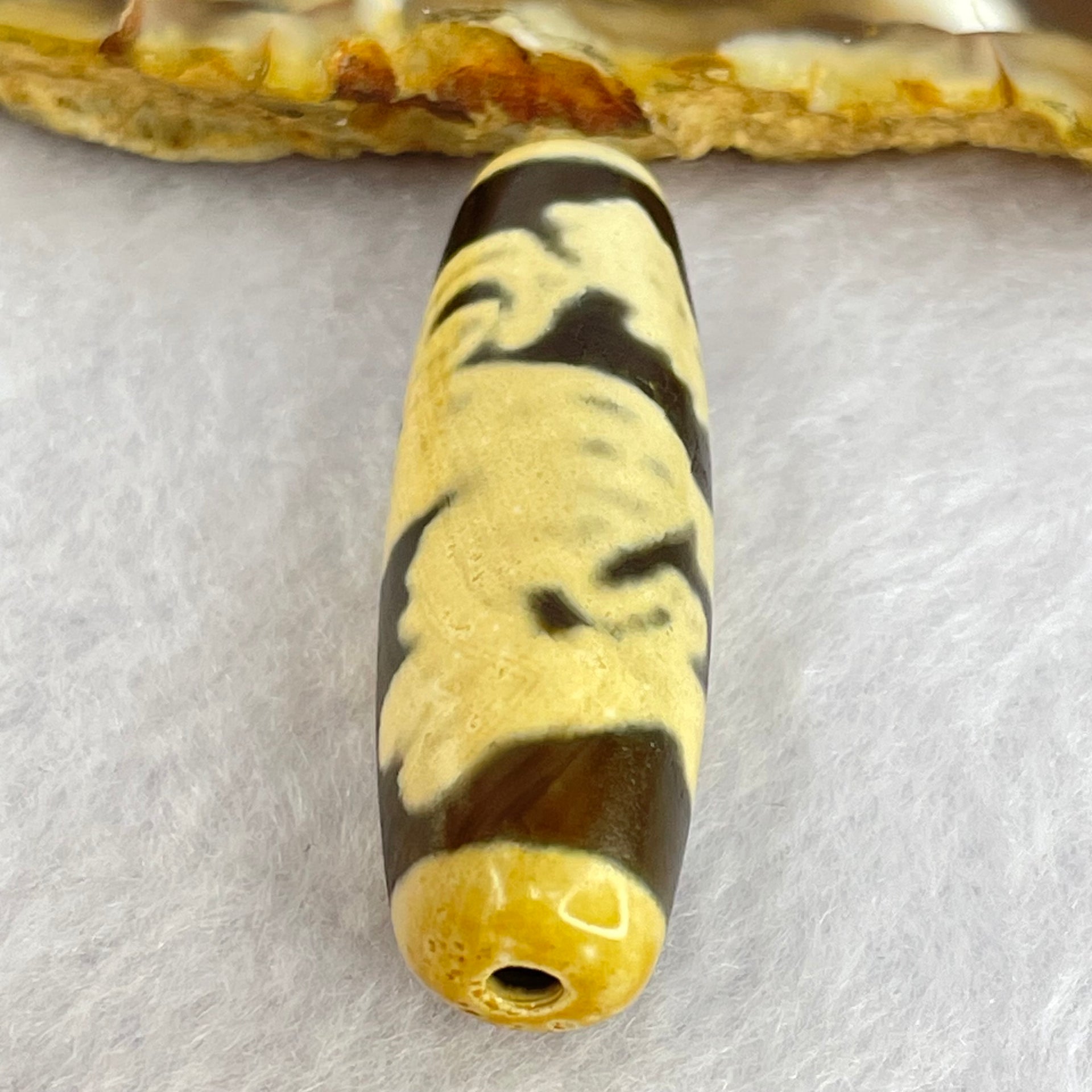 Natural Powerful Tibetan Old Oily Agate Dragon Dzi Bead Heavenly Master (Tian Zhu) 龙天诛 9.27g 39.1 by 12.5mm - Huangs Jadeite and Jewelry Pte Ltd