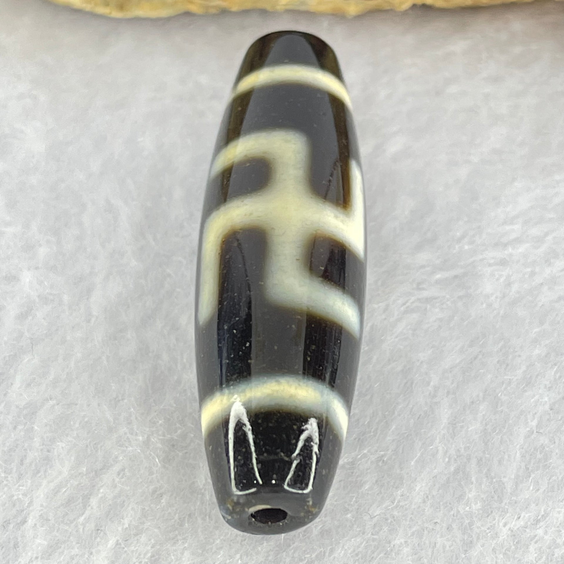 Natural Powerful Tibetan Old Oily Agate 1 Eye With Swastika Dzi Bead (Hotu Dzi) 7.60g 38.3 by 11.7mm - Huangs Jadeite and Jewelry Pte Ltd