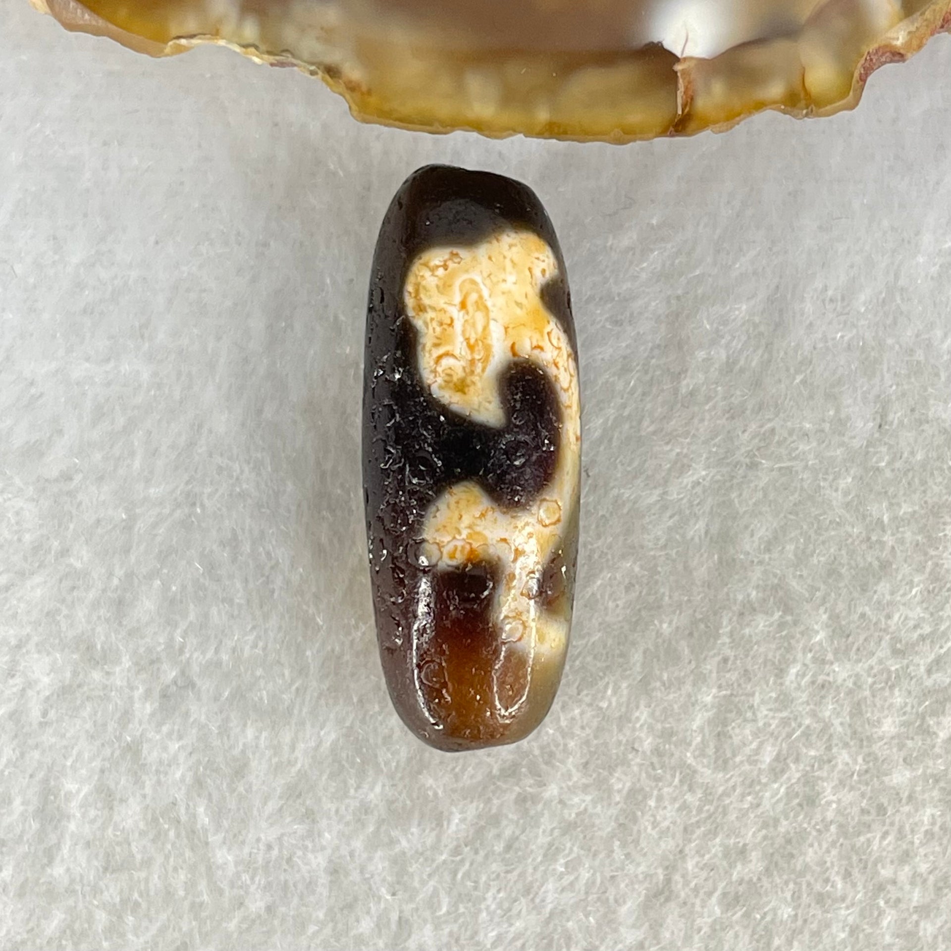 Aged Natural Powerful Tibetan Old Oily Blackish Brown Yellowish White Agate Green Tara Dzi Bead Heavenly Master (Tian Zhu) 绿度母天珠 4.86g 28.5 by 10.8mm - Huangs Jadeite and Jewelry Pte Ltd
