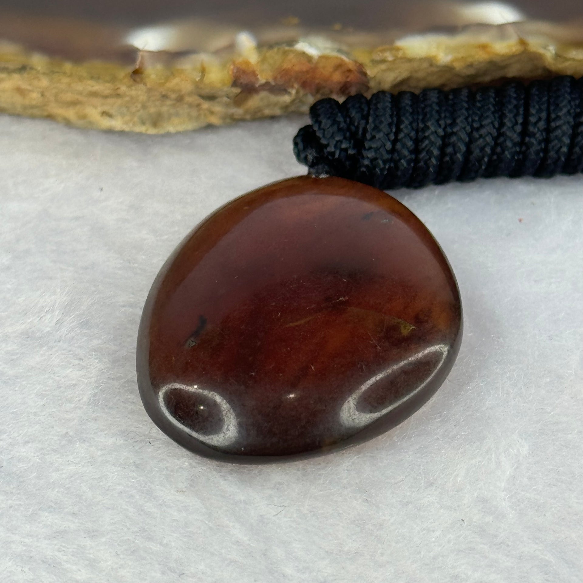 Natural Amber Pendent 天然琥珀牌 7.34g 36.1 by 28.1 by 9.2mm - Huangs Jadeite and Jewelry Pte Ltd