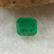 Natural Colombia Vivid Green Emerald (Beryl) Cut-Cornered Rectangular Step cut 0.49ct 4.5 by 4.0 by 3.5mm - Huangs Jadeite and Jewelry Pte Ltd