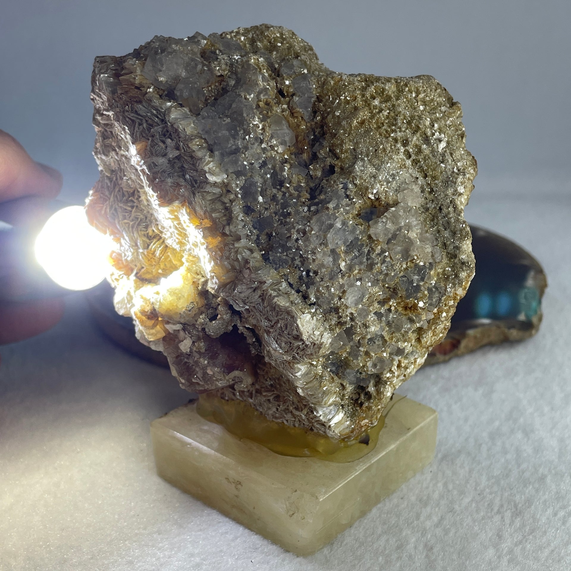 Natural Clear Quartz with Muscovite Cluster Display with Stand 473.27g 86.5 by 59.0 by 104.4mm - Huangs Jadeite and Jewelry Pte Ltd