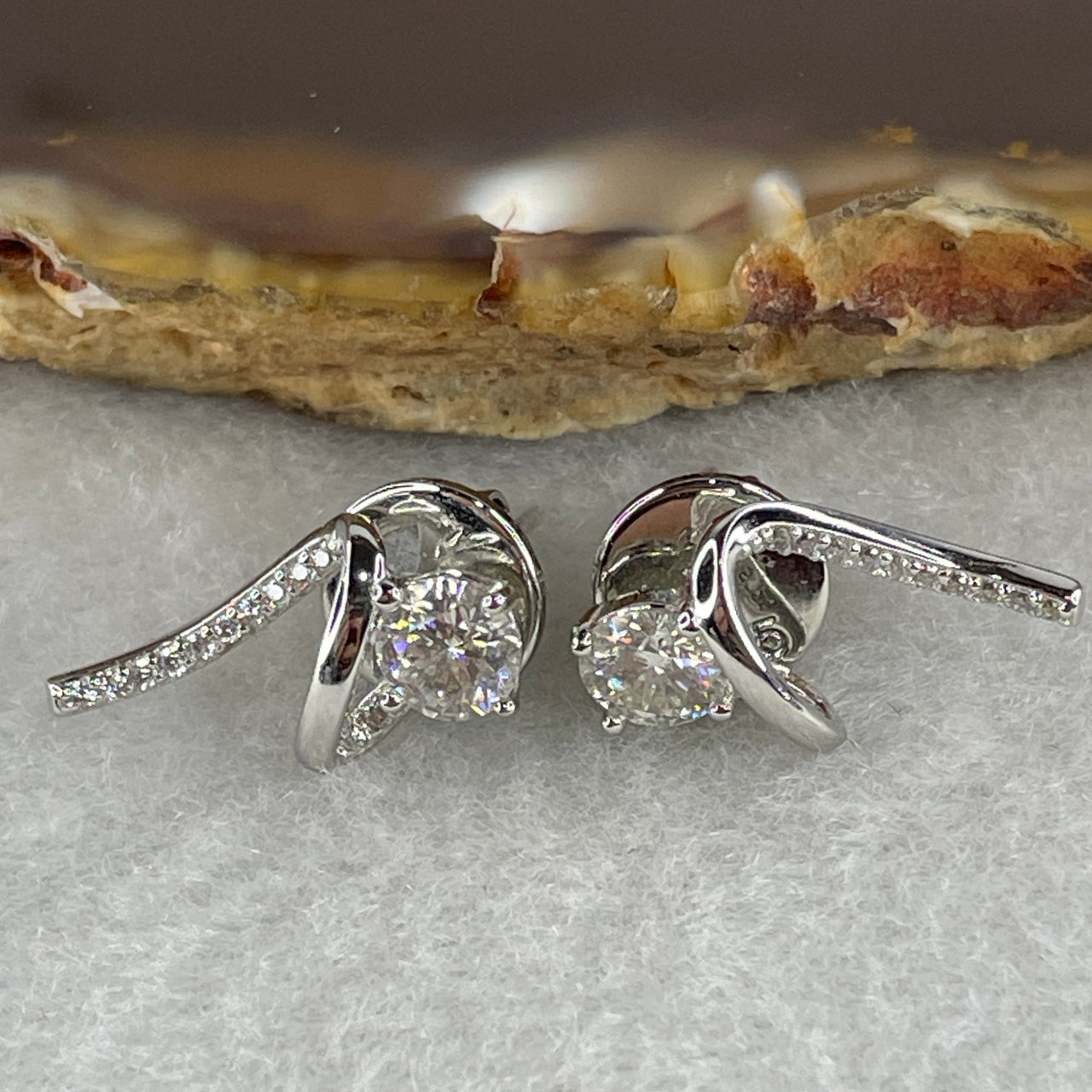 Moissanite Ribbon Bow Earrings in S925 Sterling Silver - D Color Round Brilliant Cut - 2.44g Dainty Coquette Style Studs - Sparkly Gift for Her 4.5x2.0mm