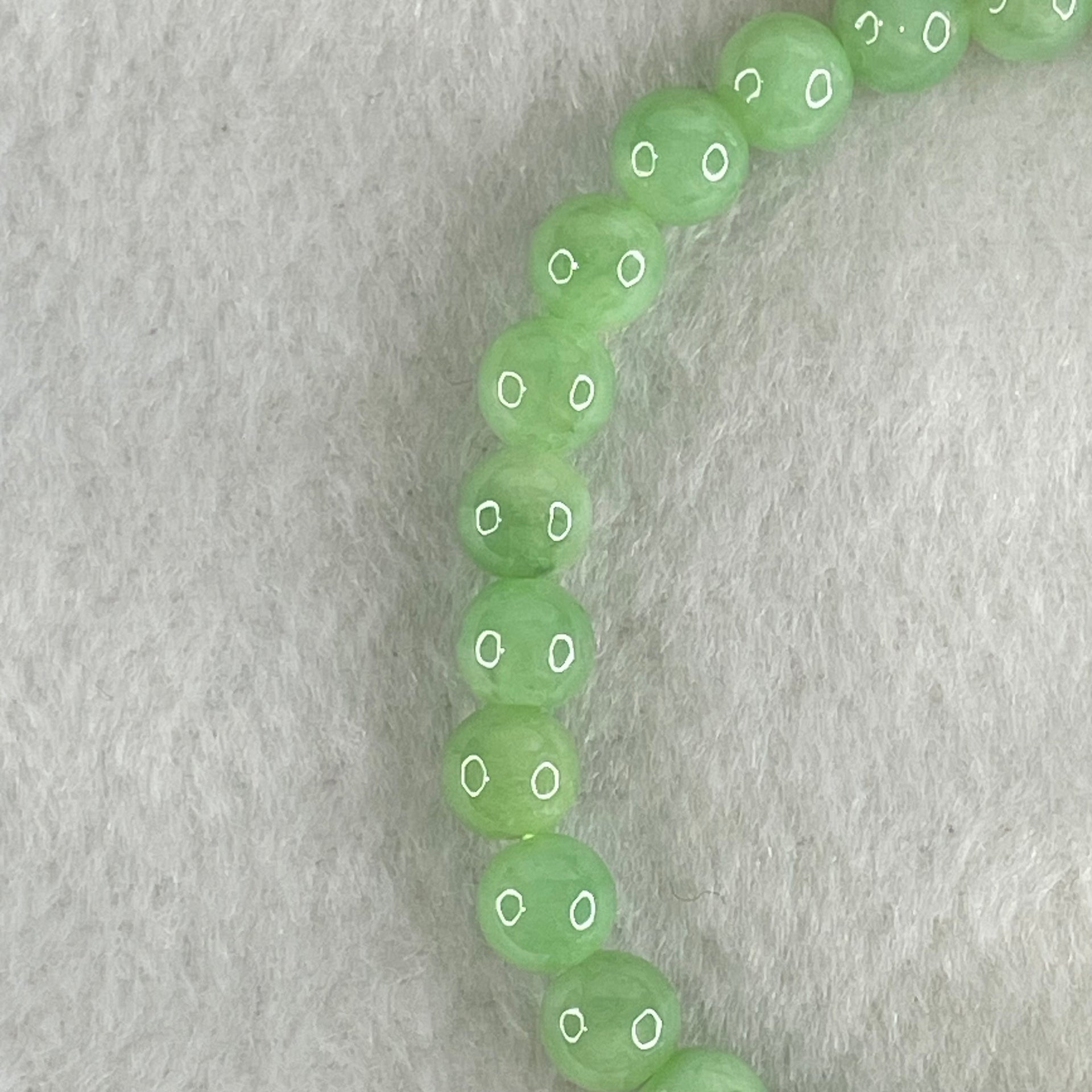 Type A Intense Bright Apple Green Jadeite Beads Bracelet 11.50g 15cm 6.1mm 30 Beads - Huangs Jadeite and Jewelry Pte Ltd