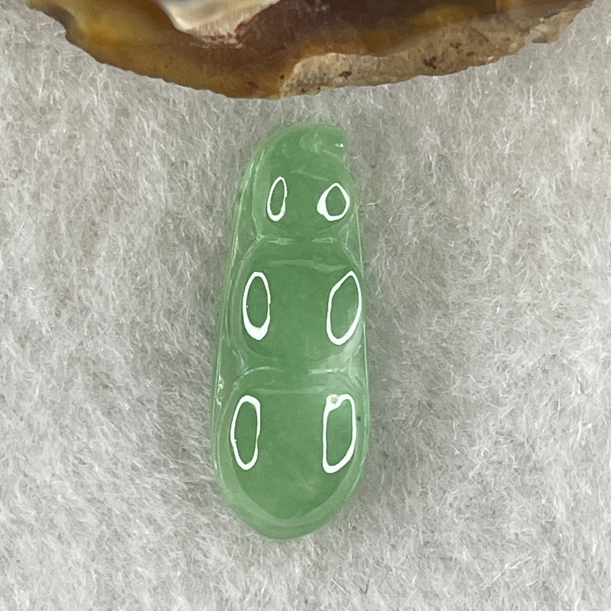 Natural Type A Semi-Icy Green Jadeite Pea Pod Pendant | Prosperity, Growth & Generations Talisman (1.36g | 20.5 x 8.0 x 4.3mm) - Huangs Jadeite and Jewelry Pte Ltd