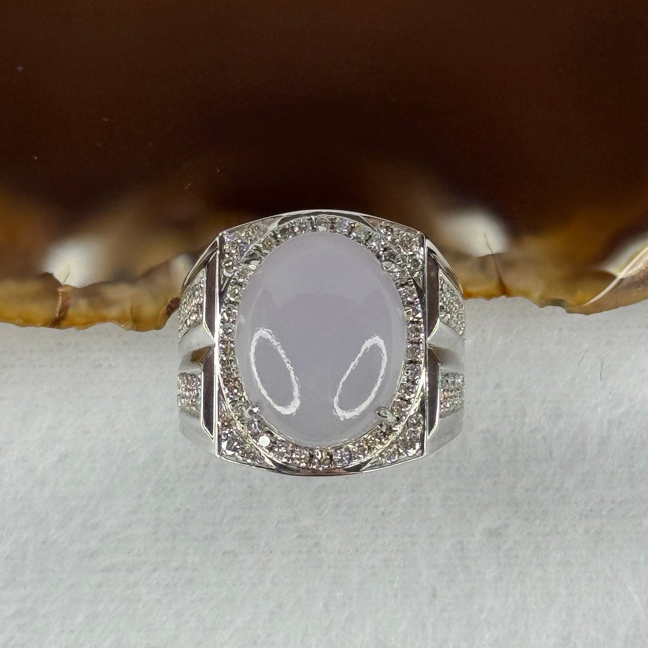 Type A lavender Burmese jadeite ring in 18k white gold with natural diamonds 16.52g size US10 HK22.5 Inner Diameter 20.0mm - Huangs Jadeite and Jewelry Pte Ltd