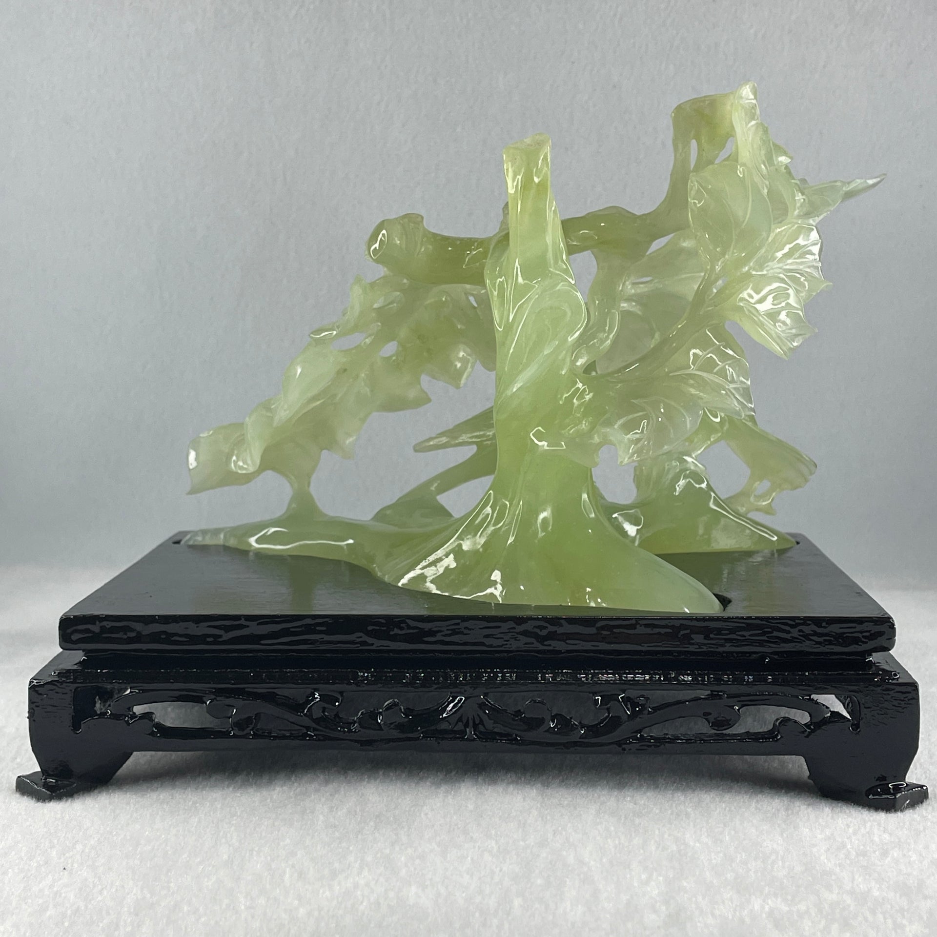Natural Green Serpentine Twin Magpie Birds on Tree with Wooden Stand Display 792.2g L203.0 by B146.0 by H170.0 mm - Huangs Jadeite and Jewelry Pte Ltd