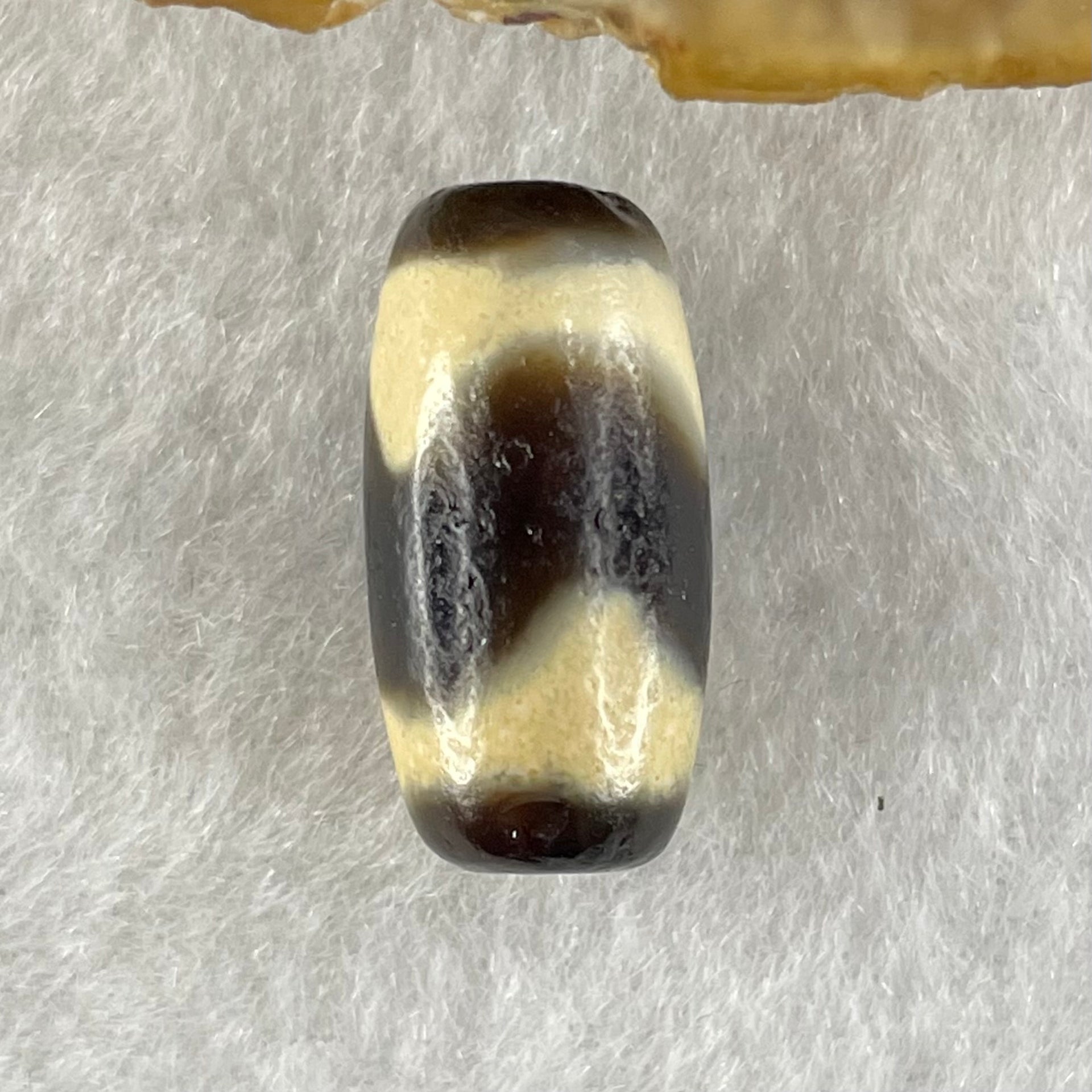Natural Powerful Tibetan Old Oily Agate Tiger Tooth Daluo Dzi Bead Heavenly Master (Tian Zhu) 虎呀天诛 3.04g 19.9 by 10.1mm - Huangs Jadeite and Jewelry Pte Ltd