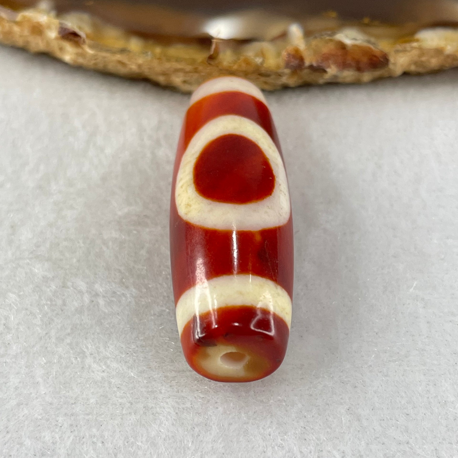 Natural Powerful Tibetan Old Oily Red White Agate One Eye Earth Element Dzi Bead Heavenly Master (Tian Zhu) 一眼土元素天珠 10.09g 37.4 by 13.2mm - Huangs Jadeite and Jewelry Pte Ltd