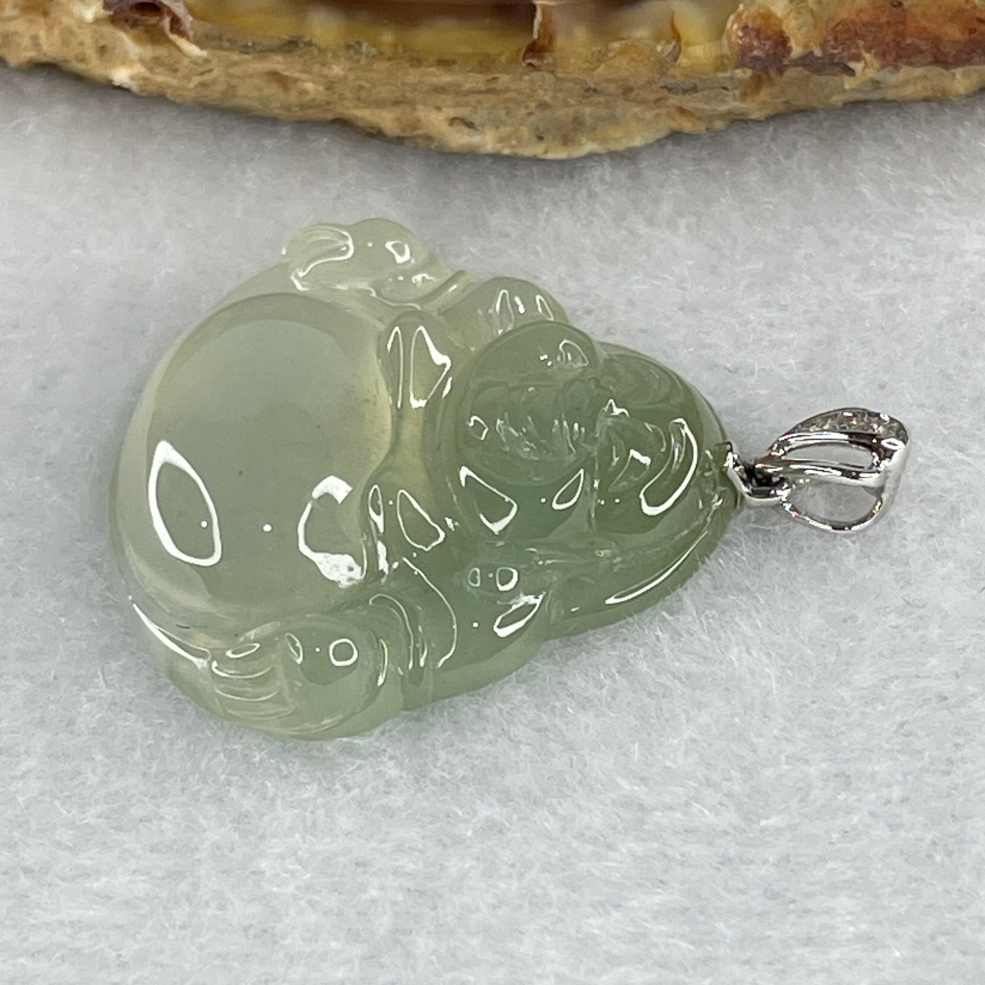 18K 750 White Gold Type A Icy Light Green Jadeite Milo Buddha with Diamonds Pendant 6.71g 26.6 by 28.0 by 6.0mm - Huangs Jadeite and Jewelry Pte Ltd