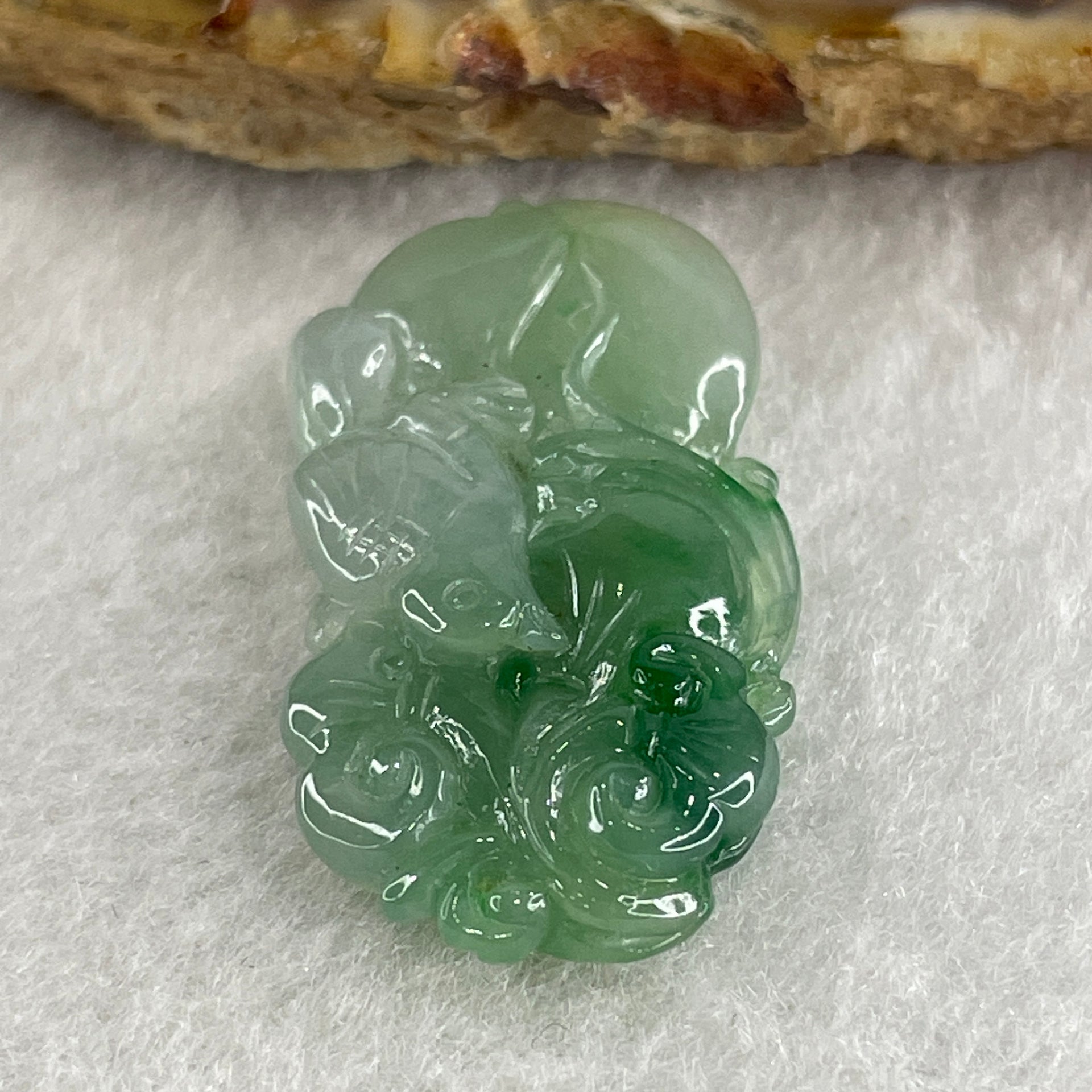 Natural Type A Jelly Green with Faint Green Jadeite Bird on Hulu and Ruyi Pendant 6.79g 34.1 by 18.0 by 6.8mm - Huangs Jadeite and Jewelry Pte Ltd