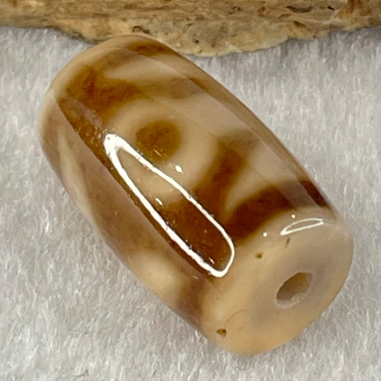Natural Powerful Tibetan Old Oily Agate Patina Guiren Tairen Human Dzi Bead Totem Amulet Heavenly Master (Tian Zhu) 贵人天诛 4.69g 20.0 by 11.6mm - Huangs Jadeite and Jewelry Pte Ltd