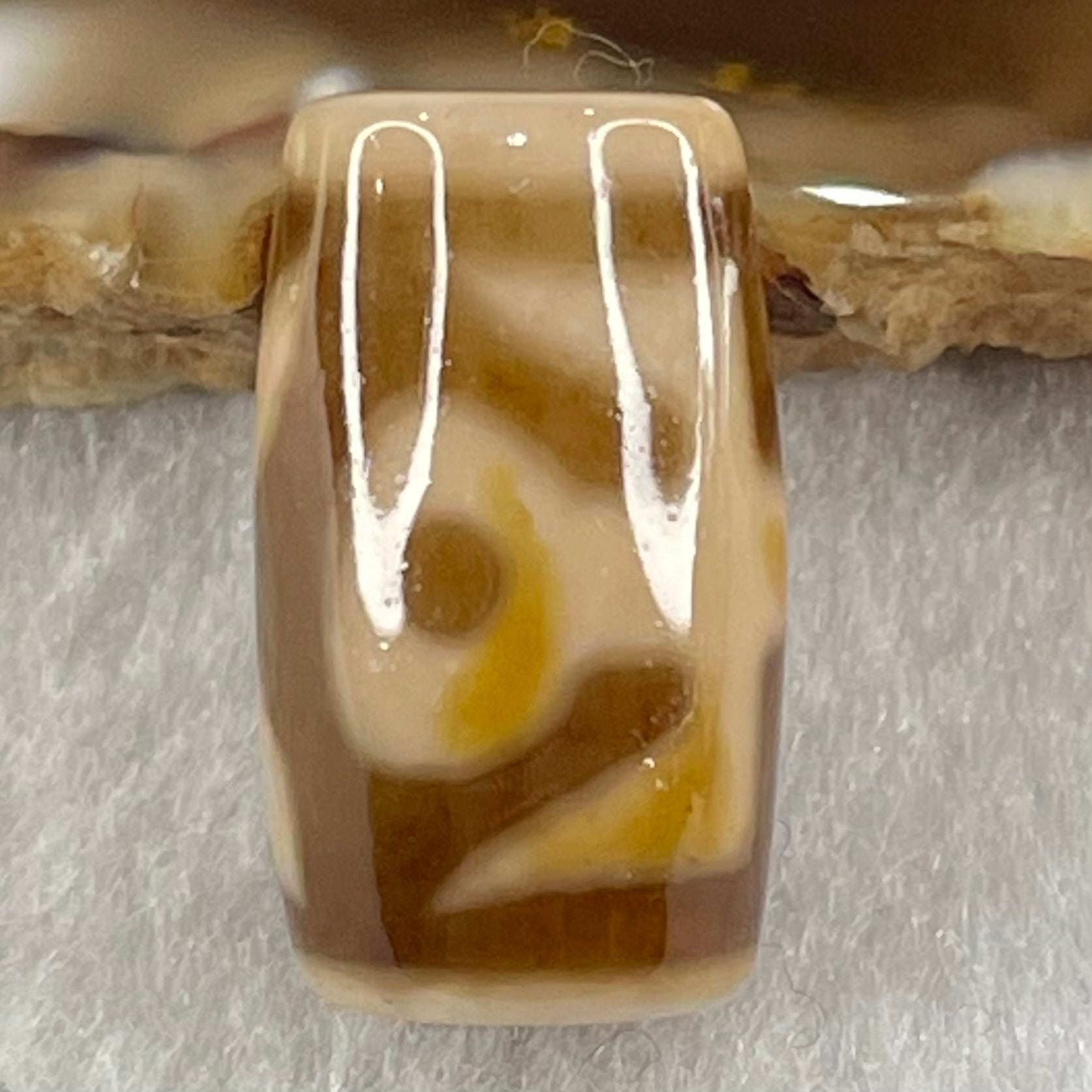 Natural Powerful Tibetan Old Oily Agate Patina Guiren Tairen Human Dzi Bead Totem Amulet Heavenly Master (Tian Zhu) 贵人天诛 4.67g 19.9 by 11.7mm - Huangs Jadeite and Jewelry Pte Ltd