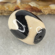 Natural Powerful Tibetan Old Oily Agate Tiger Tooth Daluo Dzi Bead Heavenly Master (Tian Zhu) 虎呀天诛 4.63g 17.7 by 13.3mm - Huangs Jadeite and Jewelry Pte Ltd