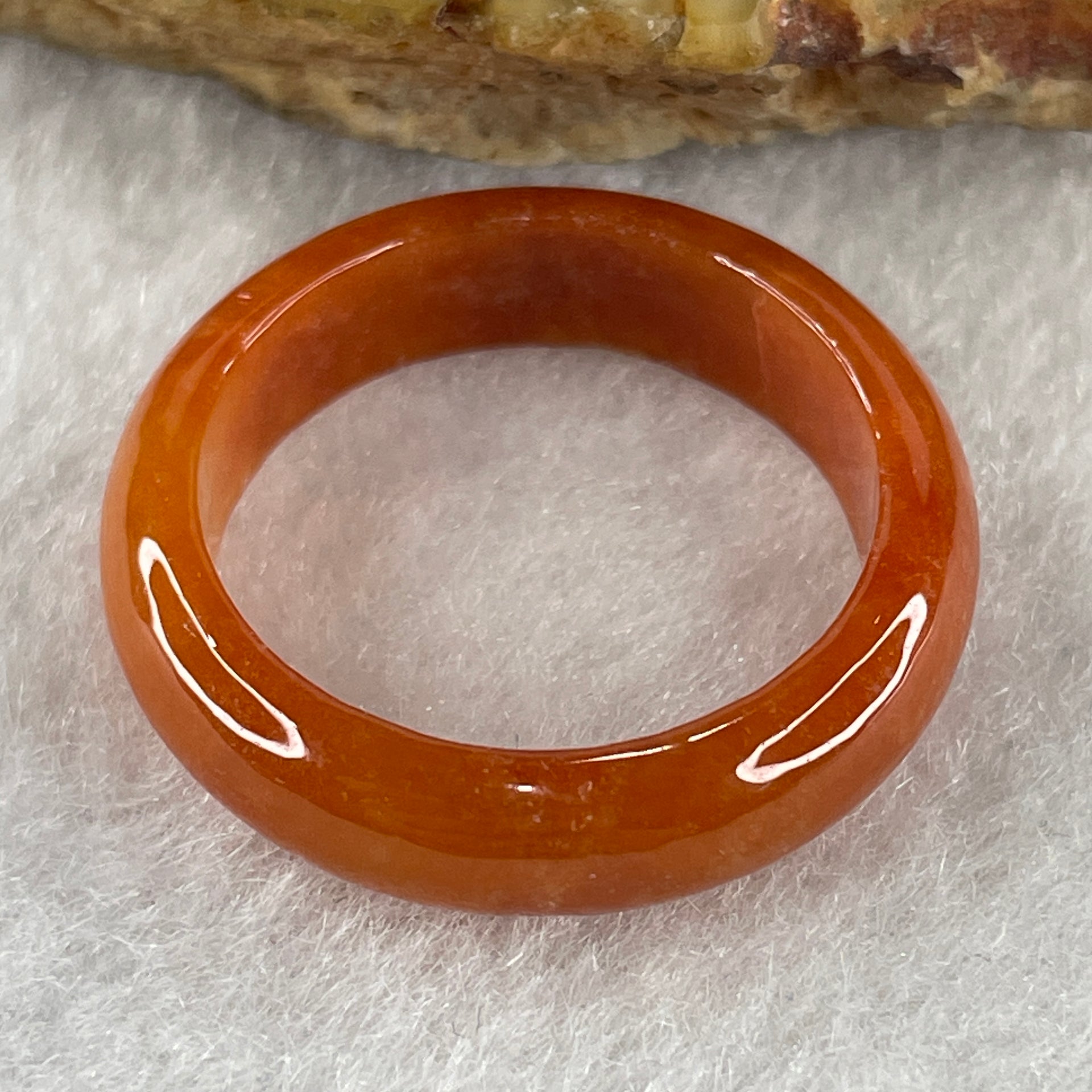 Certified Type A Red Jadeite Rings 2.90g 5.8 by 3.1mm US 8 HK17.7 (Very Very Slight Internal Line) ( Burned) - Huangs Jadeite and Jewelry Pte Ltd