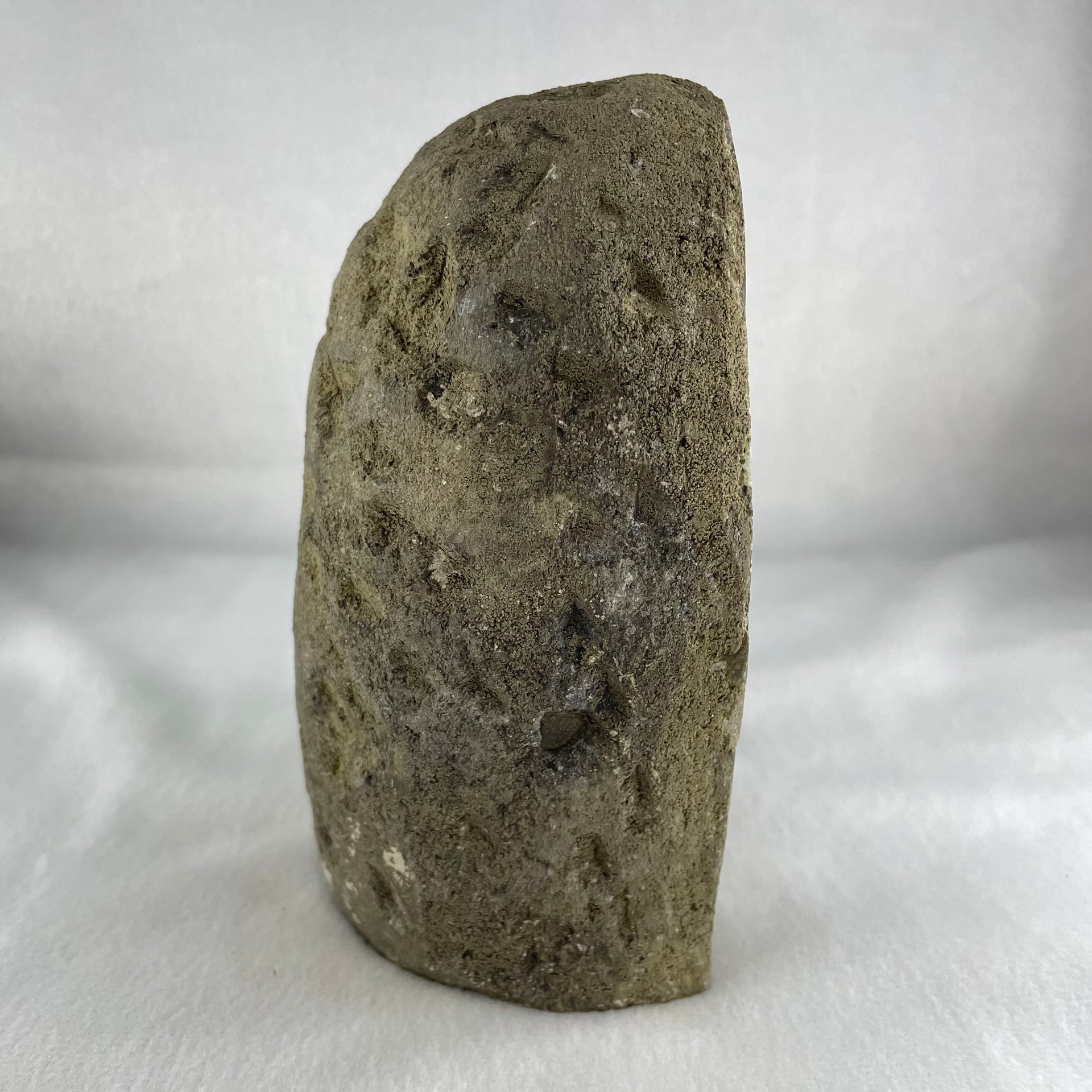 Natural Amethyst Cave with Wooden Stand 1,451.2g 116.4 by 93.7 by 190.0mm - Huangs Jadeite and Jewelry Pte Ltd