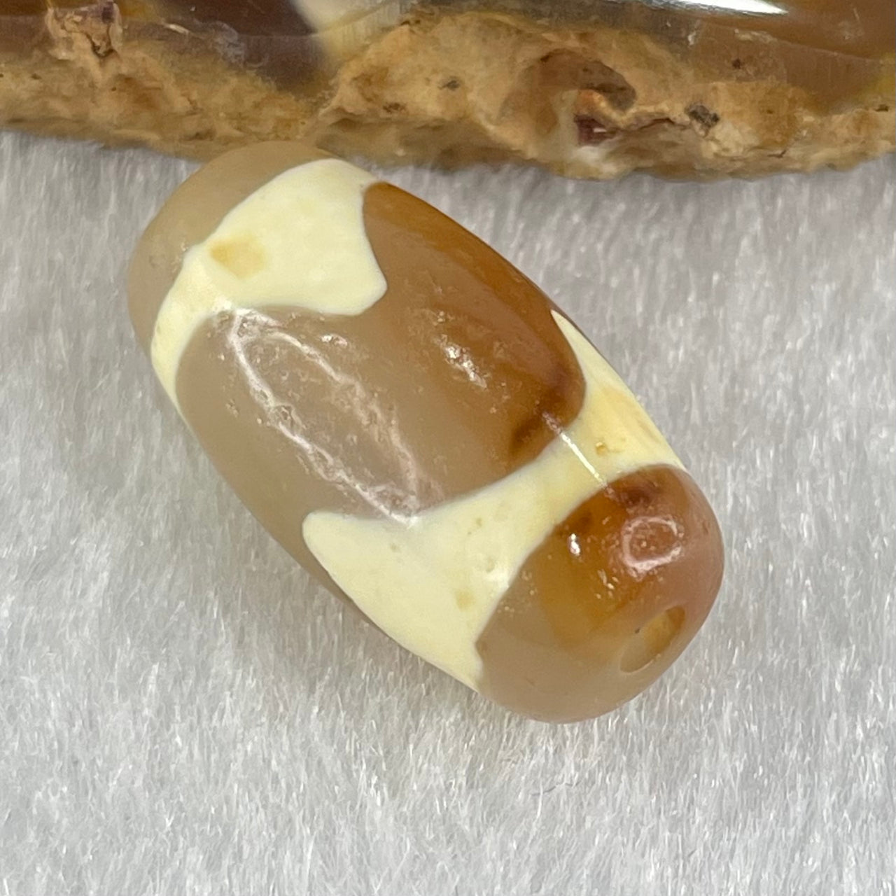 Natural Powerful Tibetan Old Oily Agate Tiger Tooth Daluo Dzi Bead Heavenly Master (Tian Zhu) 虎呀天诛 3.34g 20.1 by 10.6mm - Huangs Jadeite and Jewelry Pte Ltd