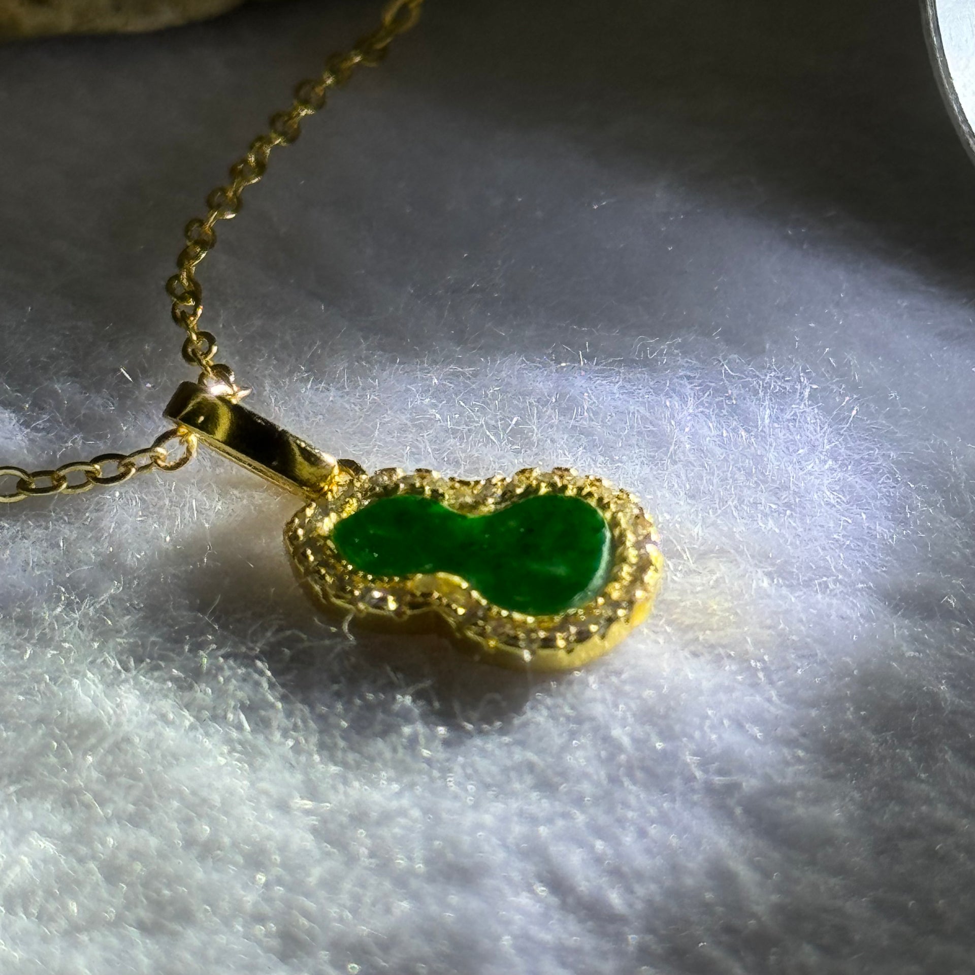 Type A Old Mine Spicy Green Jadeite Hulu with Crystals in S925 Sliver Gold Color Necklace 3.30g 10.1 by 7.0 by 1.0mm - Huangs Jadeite and Jewelry Pte Ltd