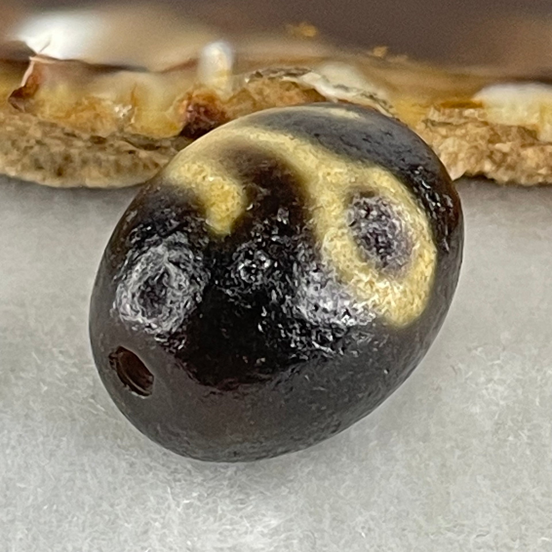 Natural Powerful Tibetan Old Oily Agate Patina Guiren Tairen Human Dzi Bead Totem Amulet Heavenly Master (Tian Zhu) 贵人天诛 8.24g 21.0 by 16.9mm - Huangs Jadeite and Jewelry Pte Ltd