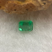 Natural Colombia Green Emerald (Beryl) Cut-Cornered Rectangular step cut 0.53ct 4.9 by 4.2 by 3.7mm - Huangs Jadeite and Jewelry Pte Ltd