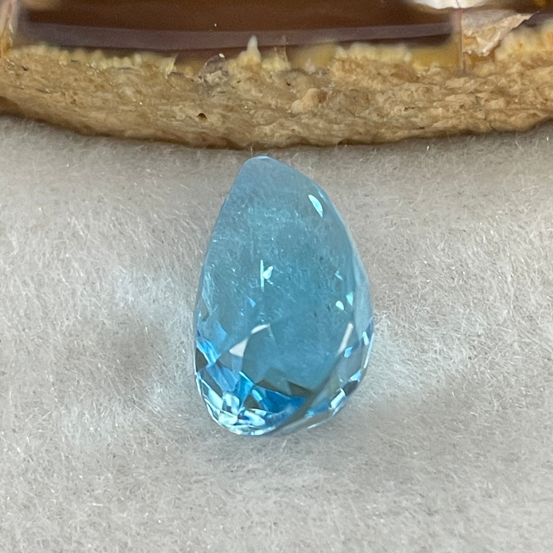 Natural Sky Blue Topaz Teardrop Shape 9.50ct 15.0 by 10.0 by 8.2mm - Huangs Jadeite and Jewelry Pte Ltd