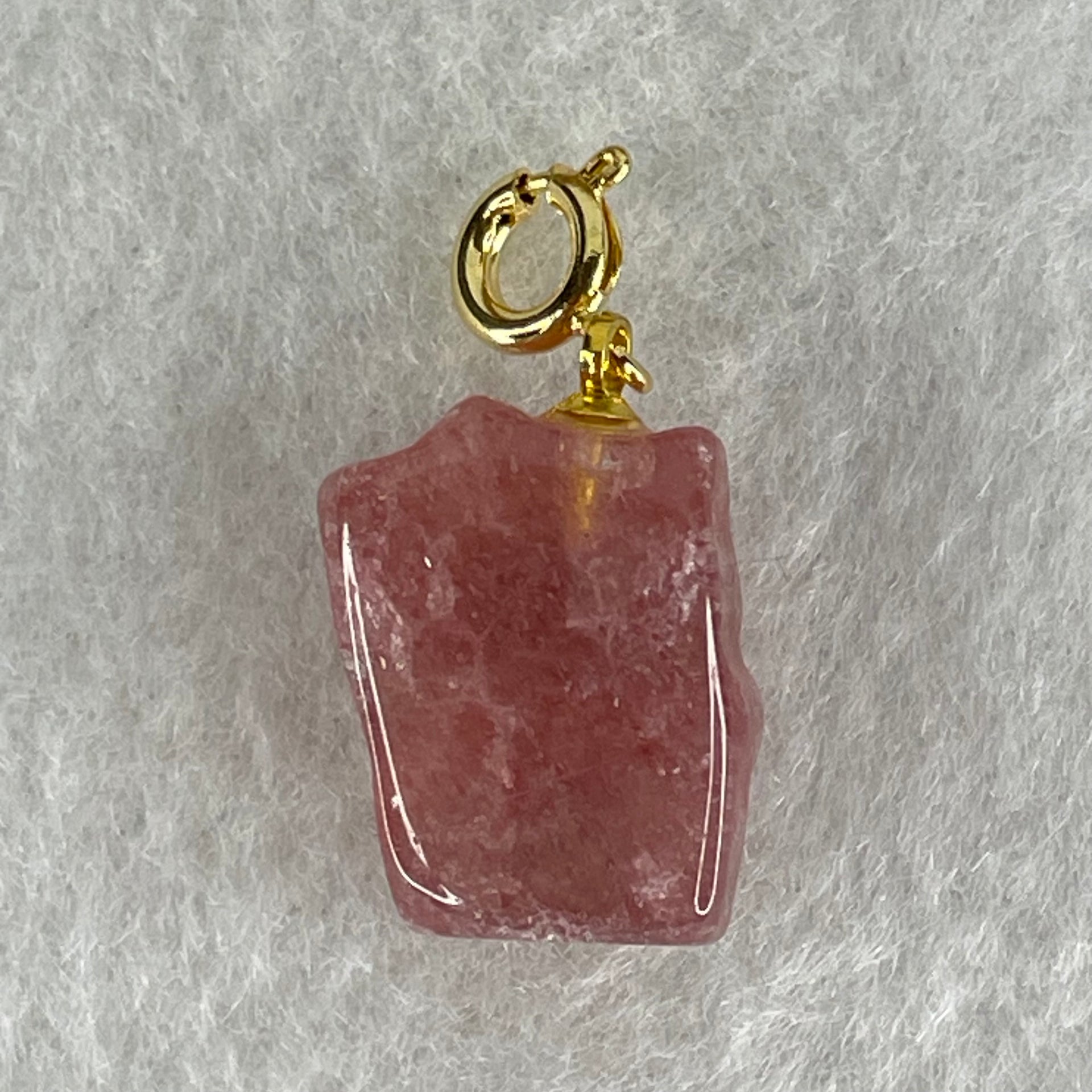 Natural Strawberry Quartz Fortune Cat Charm 3.52g 17.2 by 12.4 by 9.3mm - Huangs Jadeite and Jewelry Pte Ltd