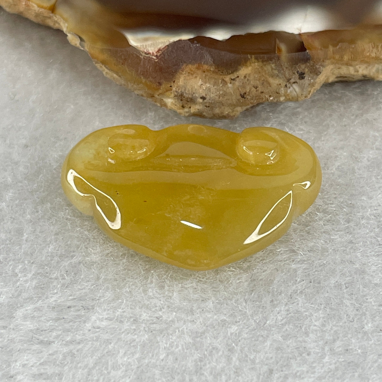 Natural Type A Honey Yellow Jadeite Ruyi Pendant | 25.5mm Carved White-Yellow Jade Scepter Wish-Granting Amulet (4.70g 25.5x17.0x6.2mm)