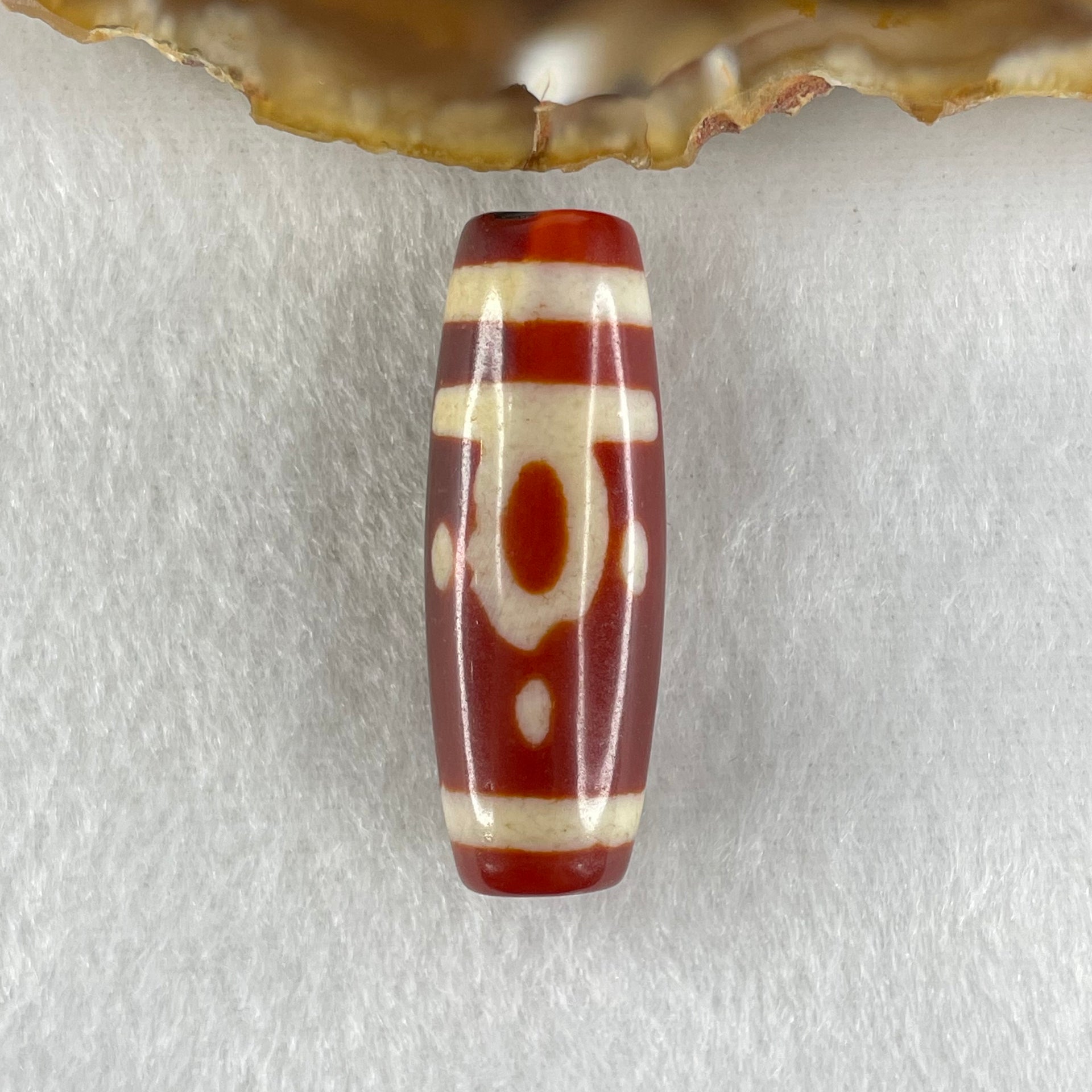 Natural Powerful Tibetan Old Oily Red White Agate One Eye Earth Element Dzi Bead Heavenly Master (Tian Zhu) 一眼土元素天珠 10.72g 37.5 by 13.5mm - Huangs Jadeite and Jewelry Pte Ltd