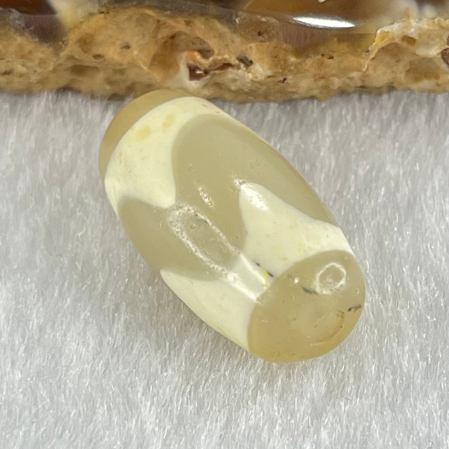 Natural Powerful Tibetan Old Oily Agate Tiger Tooth Daluo Dzi Bead Heavenly Master (Tian Zhu) 虎呀天诛 3.12g 19.8 by 10.4mm - Huangs Jadeite and Jewelry Pte Ltd