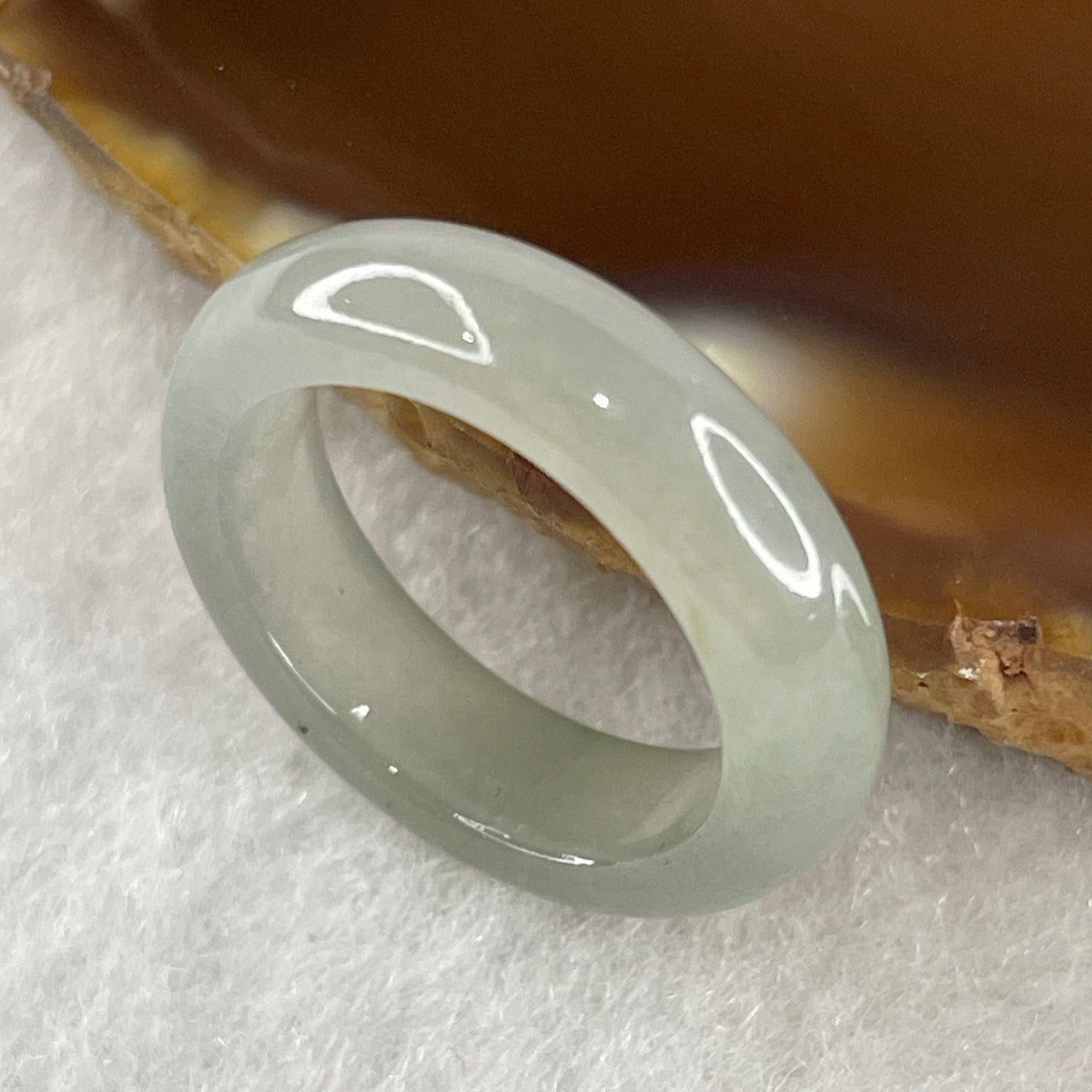 Certified Type A Icy Blueish Green Jadeite Ring 2.15g 4.9 by 3.3mm US 3.4 HK 7 ( Slight Internal Line)
