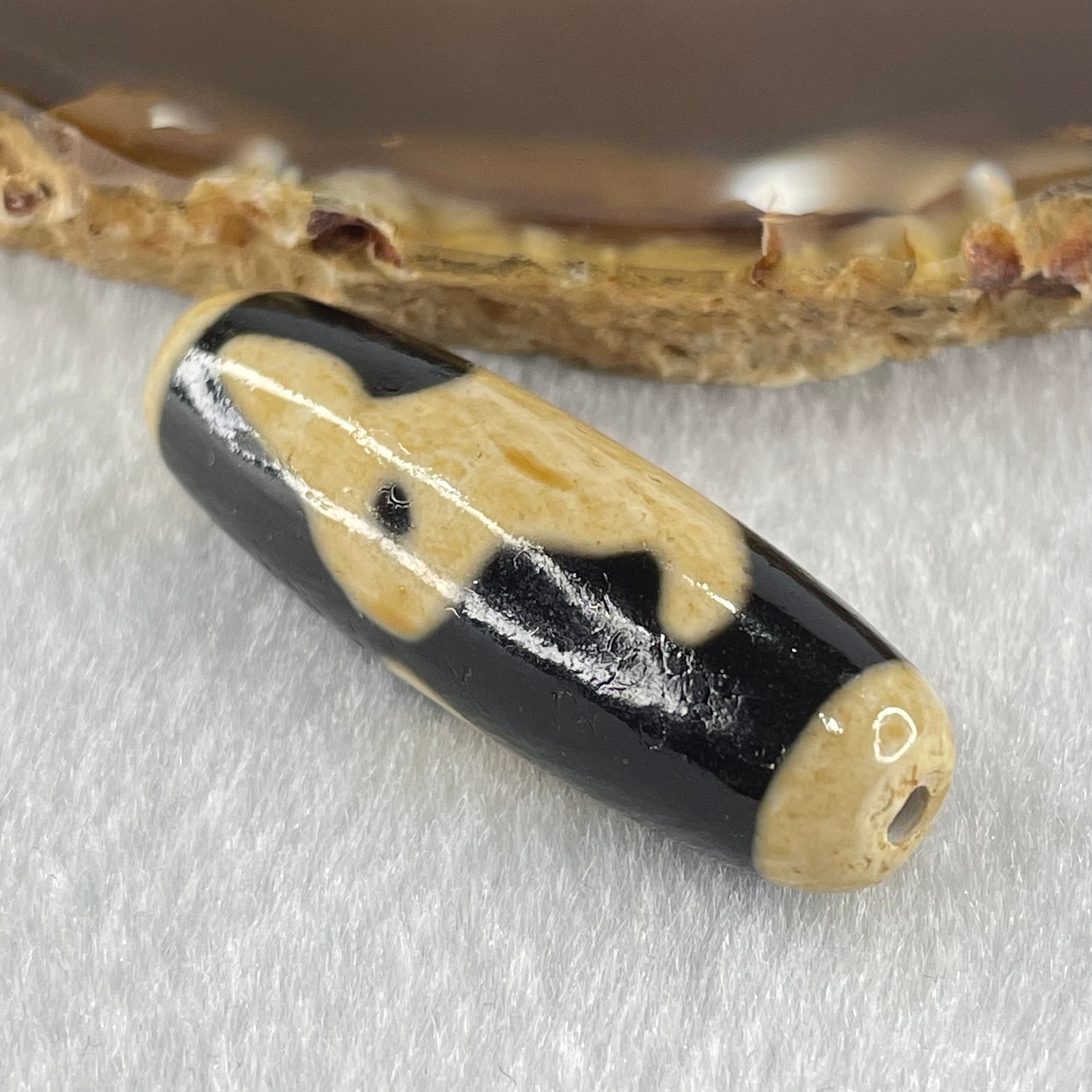 Natural Powerful Tibetan Old Oily Agate Rabbit Dzi Bead Heavenly Master (Tian Zhu) 兔子天珠 9.39g 39.1 by 12.7mm - Huangs Jadeite and Jewelry Pte Ltd