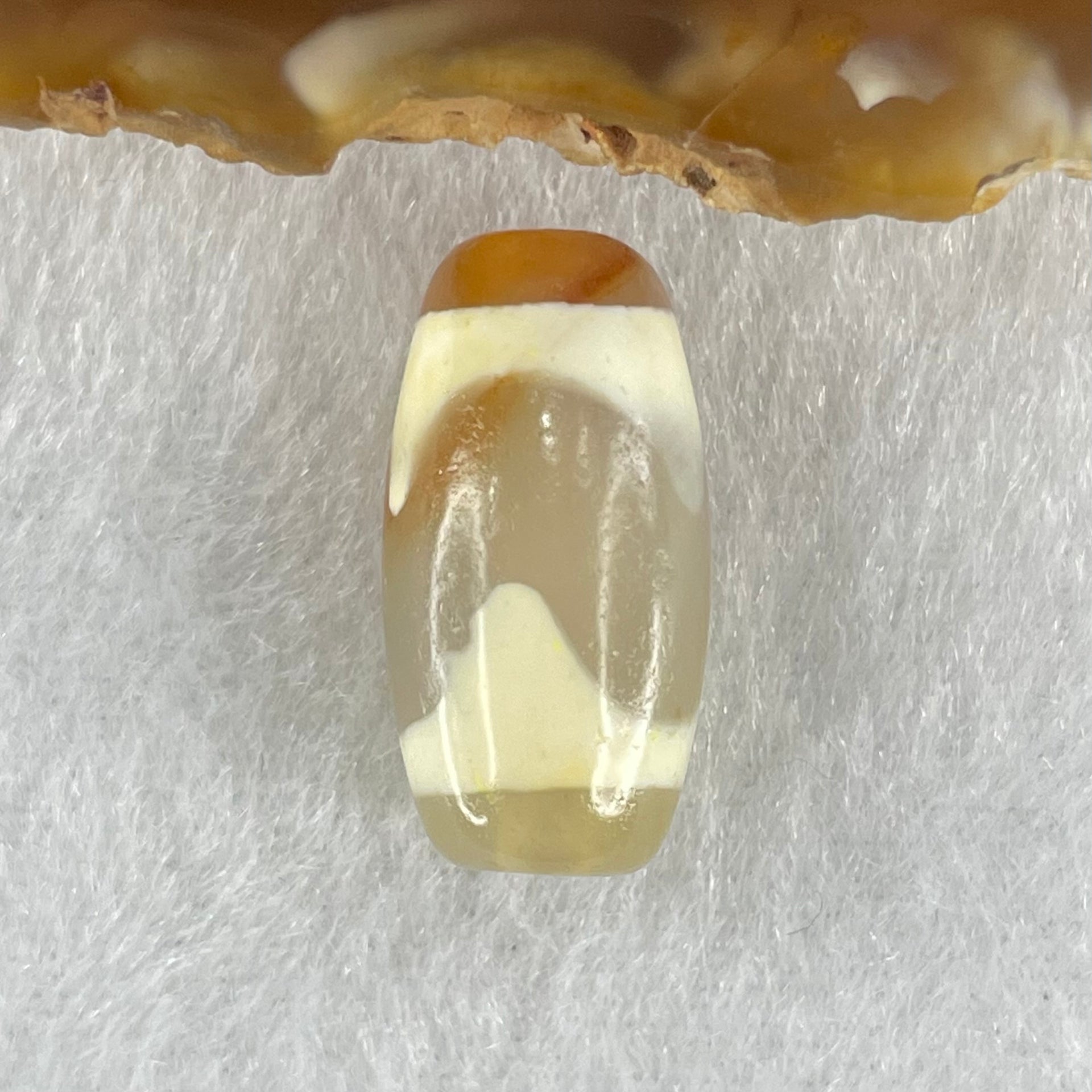 Natural Powerful Tibetan Old Oily Agate Tiger Tooth Daluo Dzi Bead Heavenly Master (Tian Zhu) 虎呀天诛 3.09g 20.1 by 10.3mm - Huangs Jadeite and Jewelry Pte Ltd