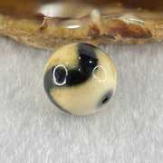 Natural Powerful Tibetan Old Oily Yellowish White with Black Agate Tiger Tooth Daluo Dzi Bead Heavenly Master (Tian Zhu) 虎呀天诛 3.56g 13.7mm - Huangs Jadeite and Jewelry Pte Ltd