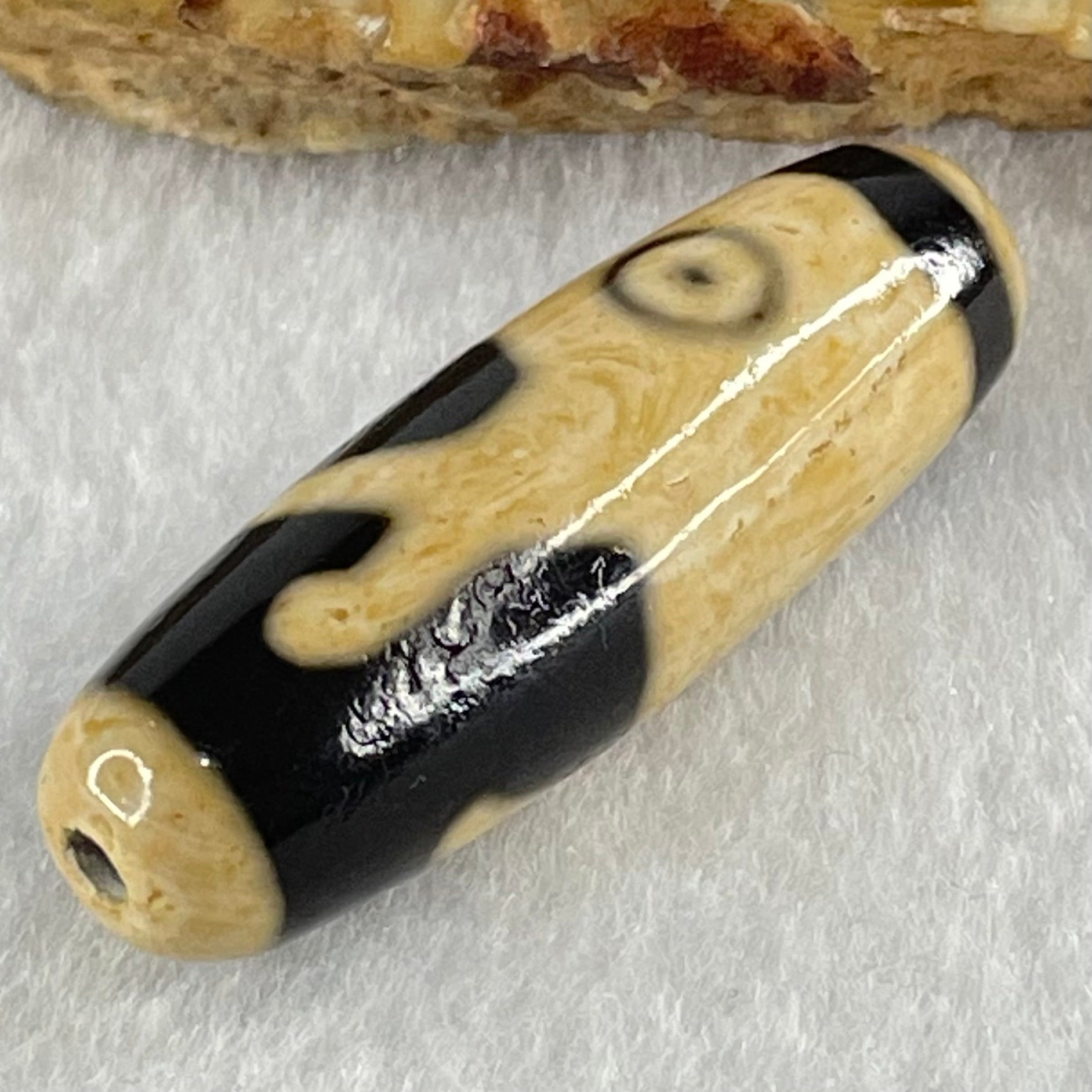 Natural Powerful Tibetan Old Oily Agate Pig Dzi Bead Heavenly Master (Tian Zhu) 猪天珠 9.21g 38.9 by 12.5mm - Huangs Jadeite and Jewelry Pte Ltd