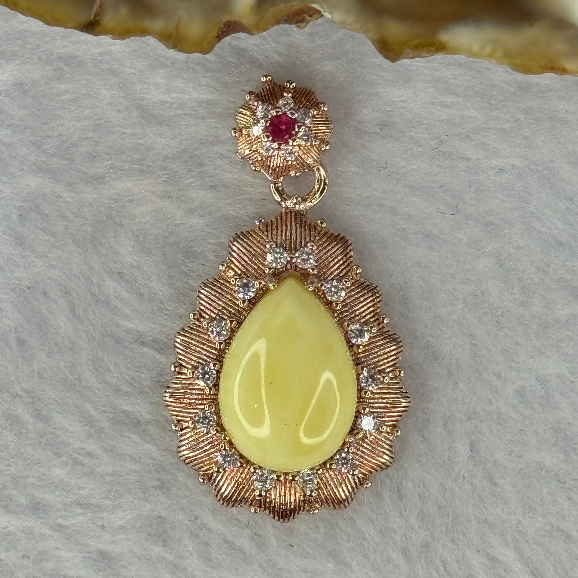 Natural Milk Royal White Amber with Crystals in Rose Gold Color Pendent 3.18g 14.1 by 10.0 by 5.0mm - Huangs Jadeite and Jewelry Pte Ltd