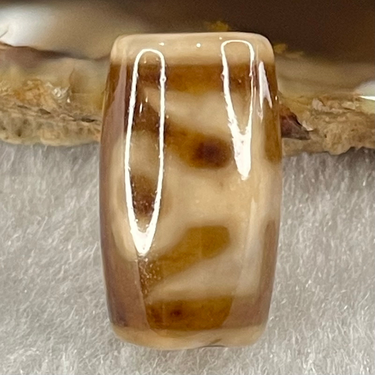 Natural Powerful Tibetan Old Oily Agate Patina Guiren Tairen Human Dzi Bead Totem Amulet Heavenly Master (Tian Zhu) 贵人天诛 4.70g 19.8 by 11.7mm - Huangs Jadeite and Jewelry Pte Ltd