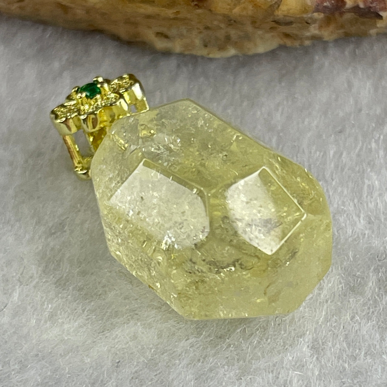 Natural Citrine Pebble Pendant in Gold Plated 5.89g 17.5 by 4.4 by 12.9mm